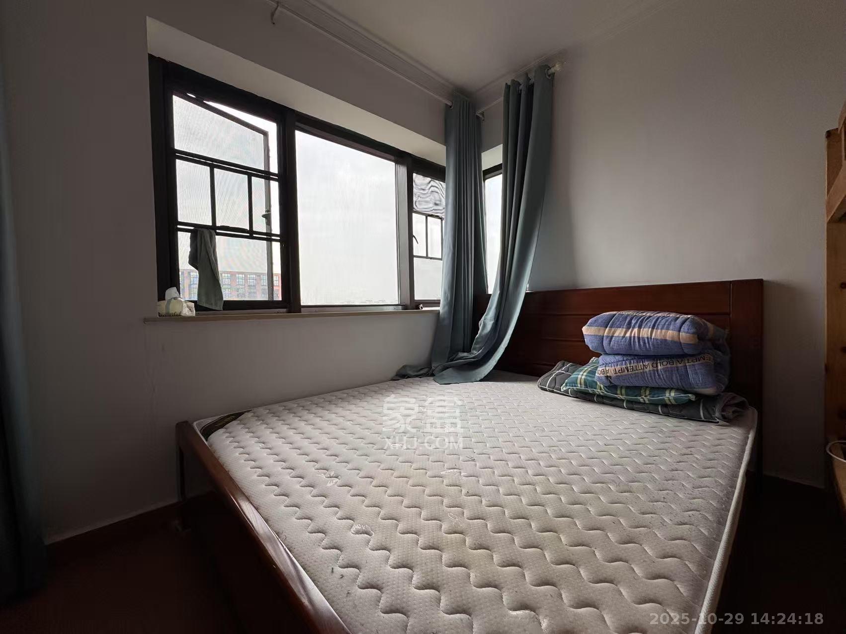 芙蓉万国城MOMA(卓越汇富苑) 3室1厅2卫 1500.0元/月 芙蓉万国城MOMA(卓越汇富苑) 3室1厅2卫 1500.0元/月室内图