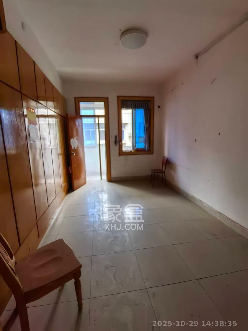 长沙市老干部休养所  4室2厅2卫    2000.0元/月 长沙市老干部休养所  4室2厅2卫    2000.0元/月室内图