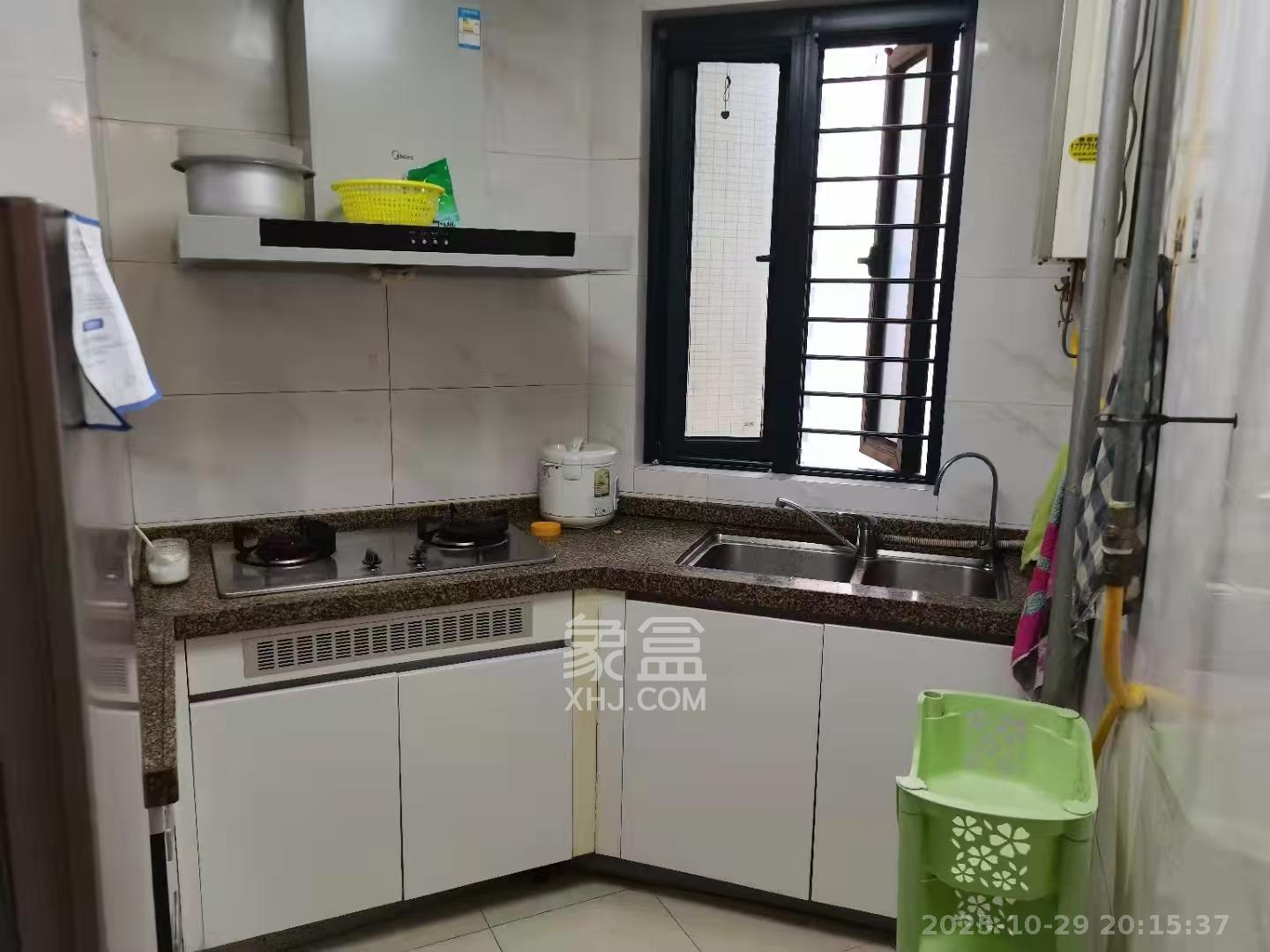 恒大雅苑  3室2厅2卫    2800.0元/月室内图