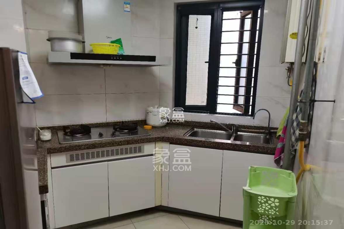 恒大雅苑 3室2厅2卫 2800.0元/月 恒大雅苑 3室2厅2卫 2800.0元/月室内图