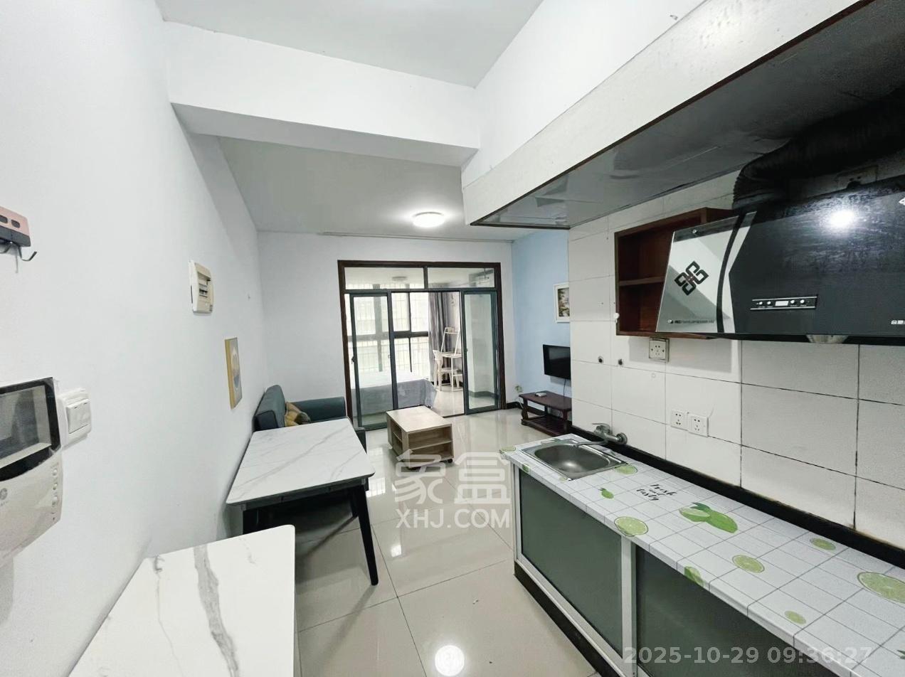 巢之恋 1室1厅1卫 1400.0元/月 巢之恋 1室1厅1卫 1400.0元/月室内图