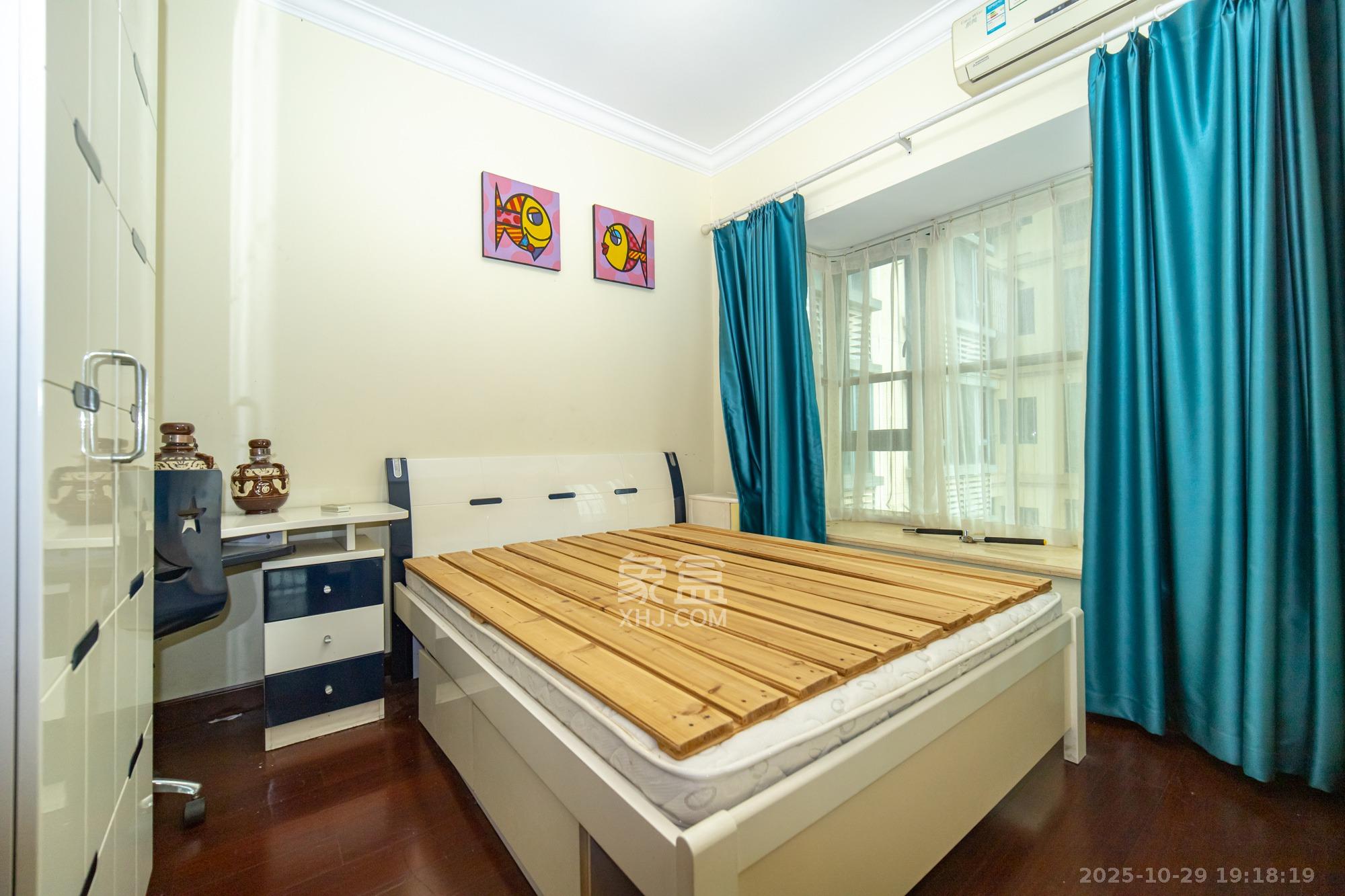 恒大雅苑 2室2厅1卫 86.0万 恒大雅苑 2室2厅1卫 86.0万卧室