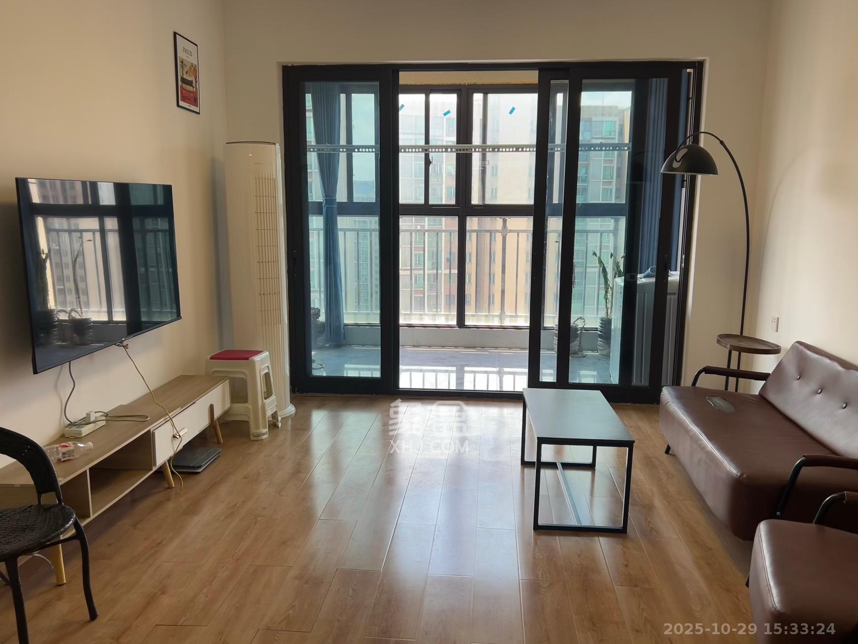 保利大都汇一期、二期  4室2厅2卫    3300.0元/月室内图