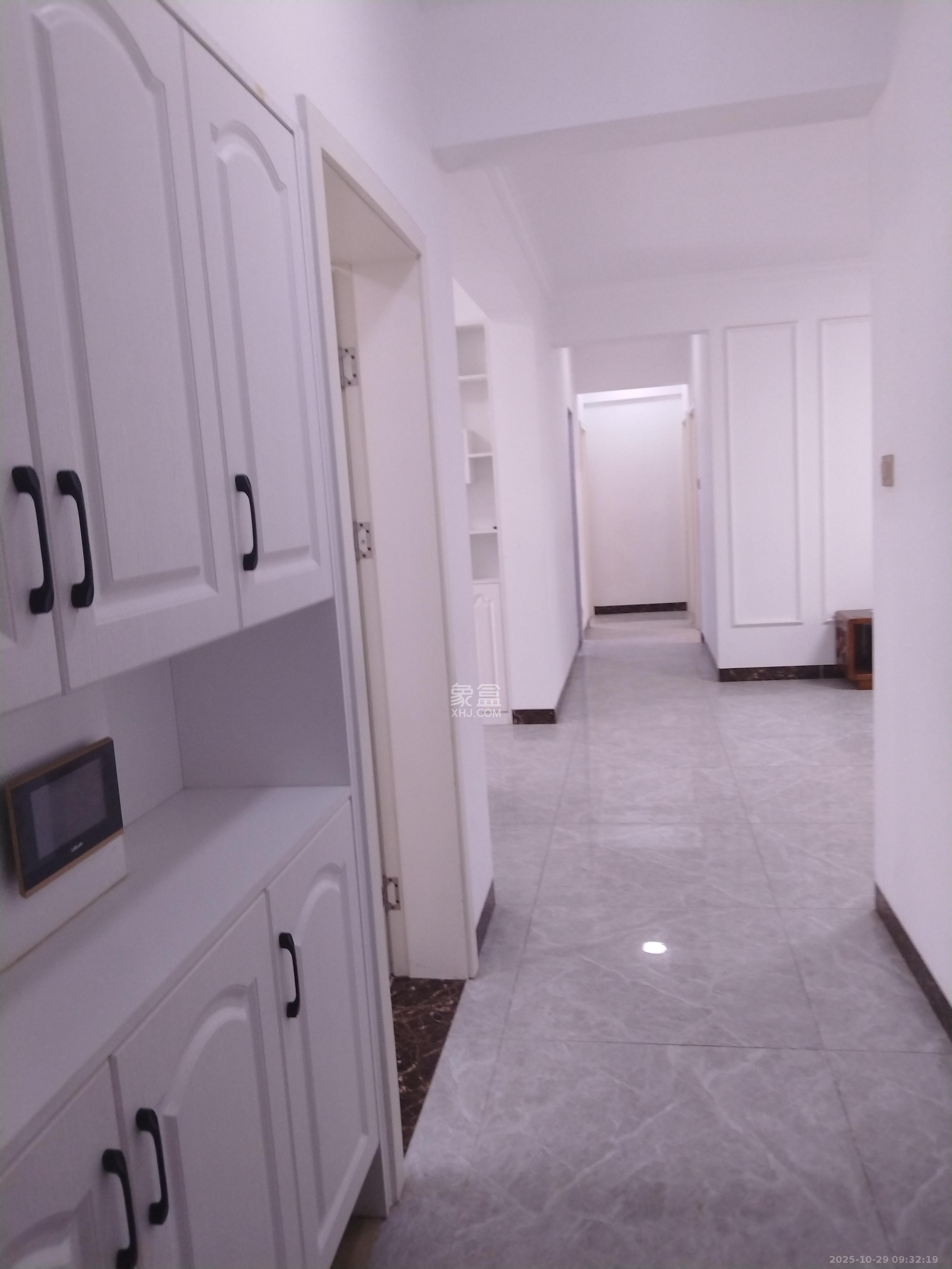 福天藏郡院子  4室2厅2卫    1900.0元/月 福天藏郡院子  4室2厅2卫    1900.0元/月室内图1