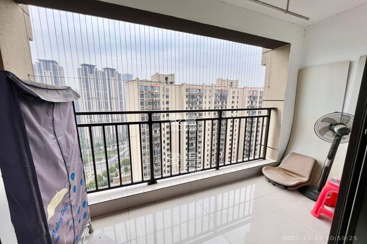 中国铁建梅溪青秀三期  3室2厅2卫    2800.0元/月 中国铁建梅溪青秀三期  3室2厅2卫    2800.0元/月室内图