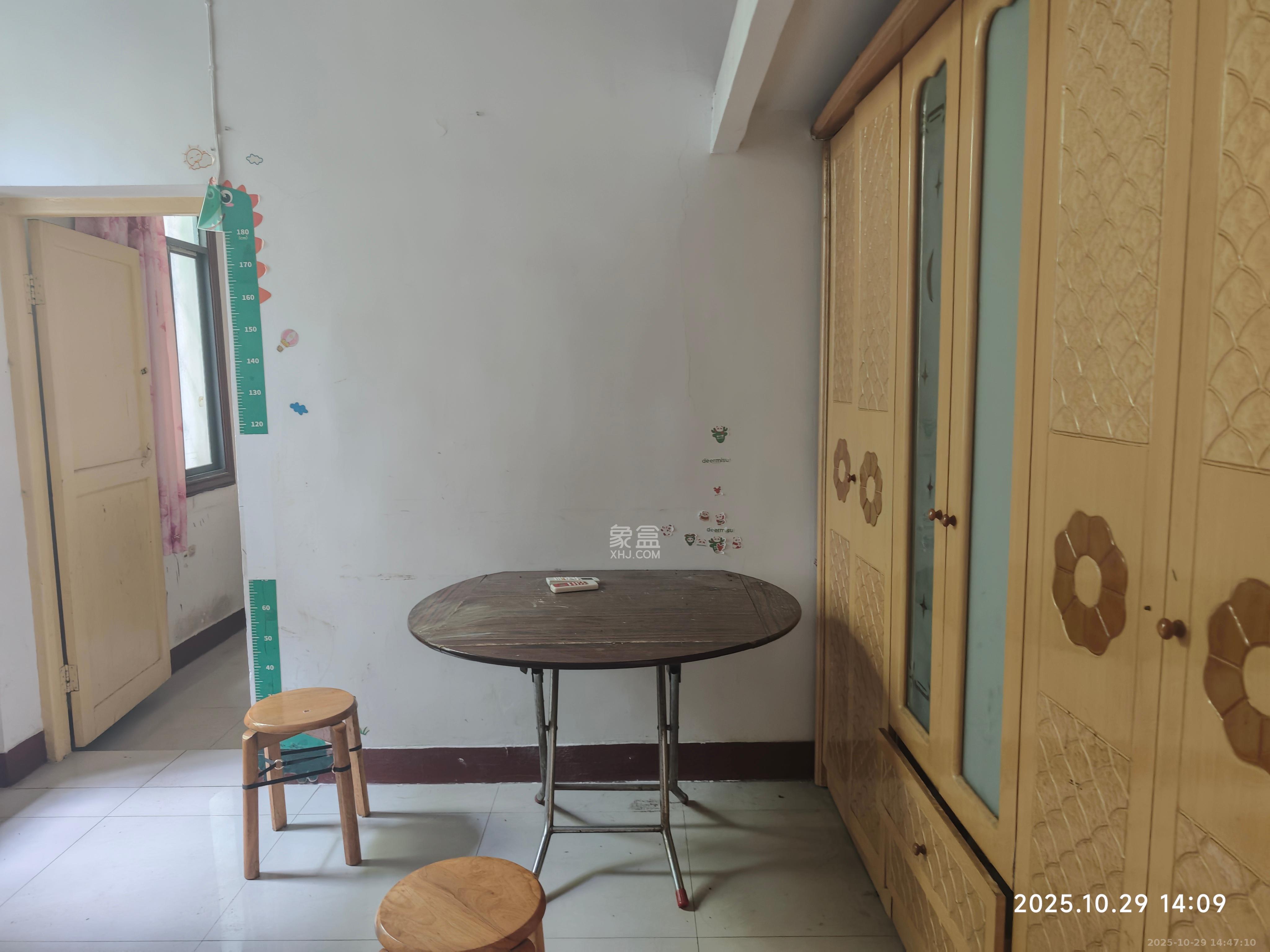 东瓜山二村  2室1厅1卫    1100.0元/月 东瓜山二村  2室1厅1卫    1100.0元/月室内图