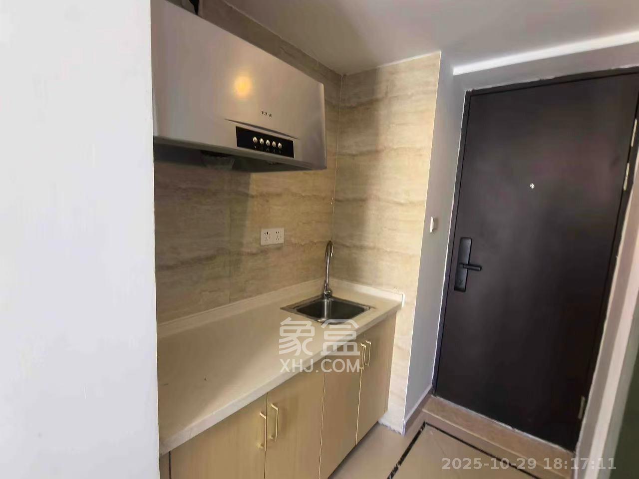 岳泰理想城  3室2厅1卫    2300.0元/月室内图