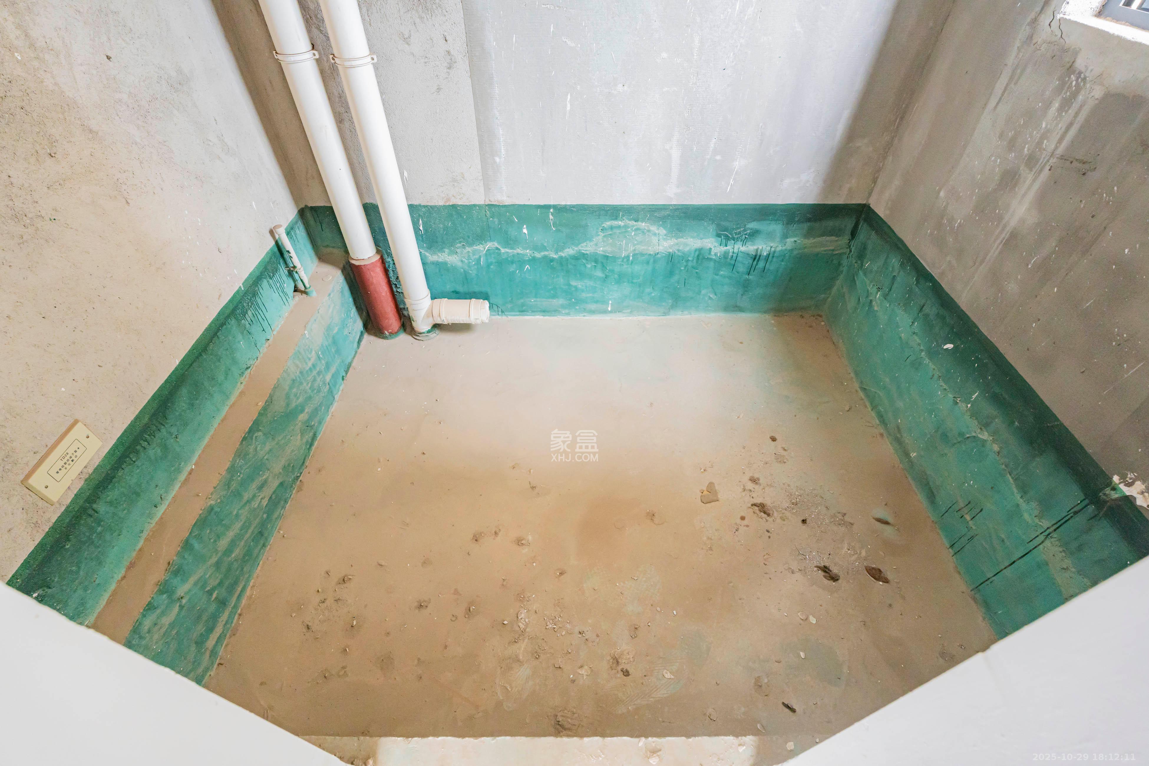 复地崑玉国际一期  4室2厅2卫    290.0万卫生间