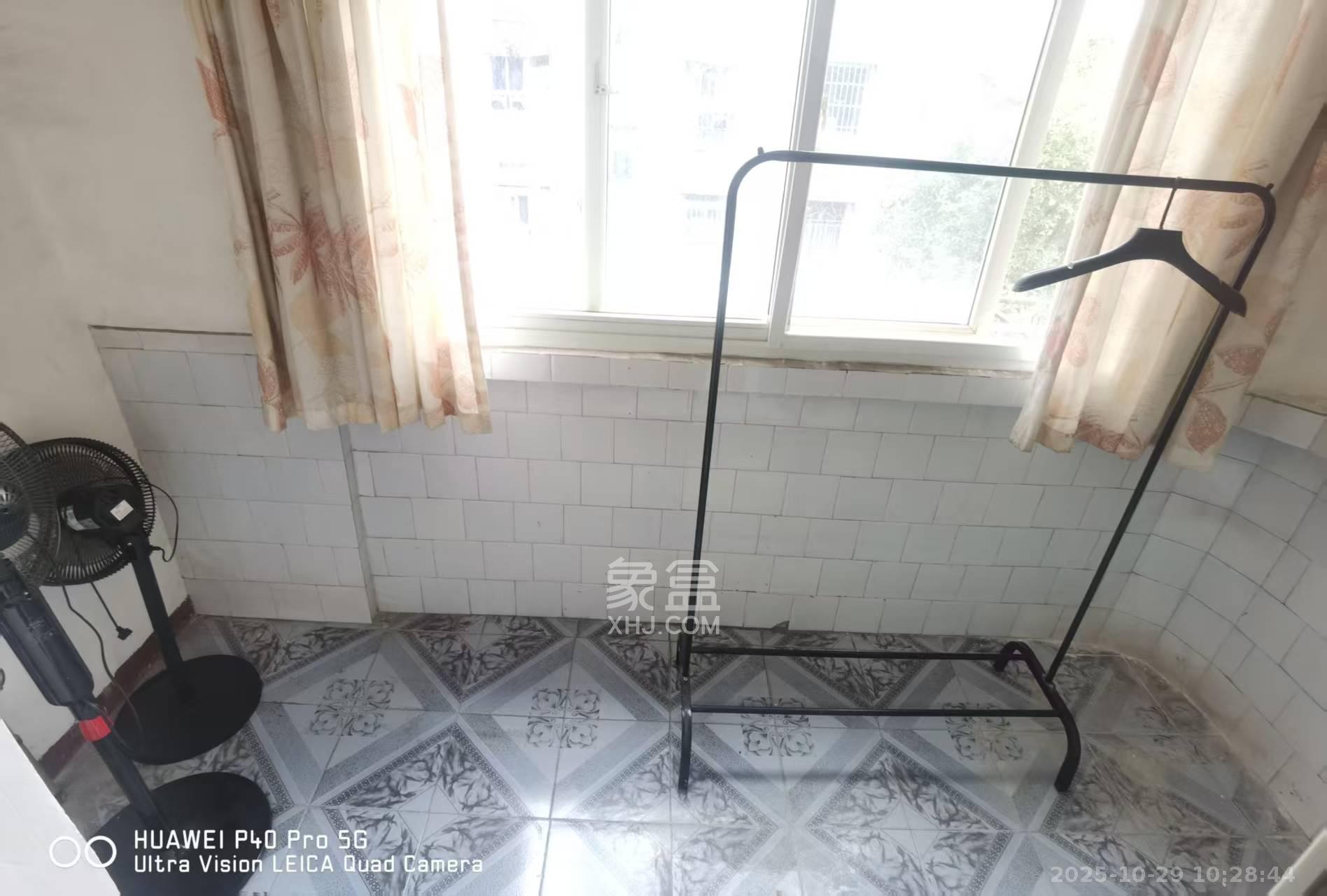 长坡社区  1室1厅1卫    1100.0元/月室内图