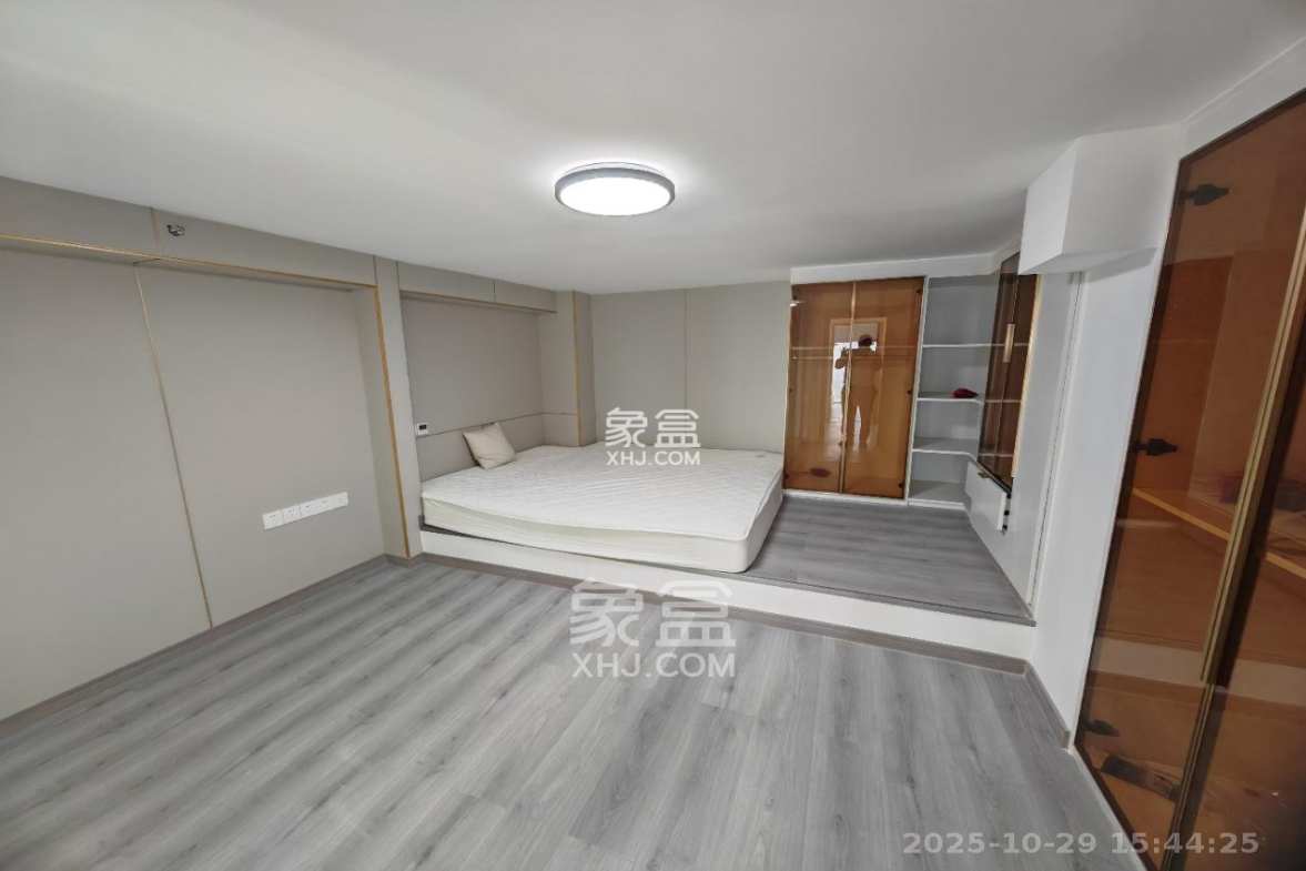 京武浪琴山三期(京武中心) 2室1厅1卫 3200.0元/月 京武浪琴山三期(京武中心) 2室1厅1卫 3200.0元/月室内图