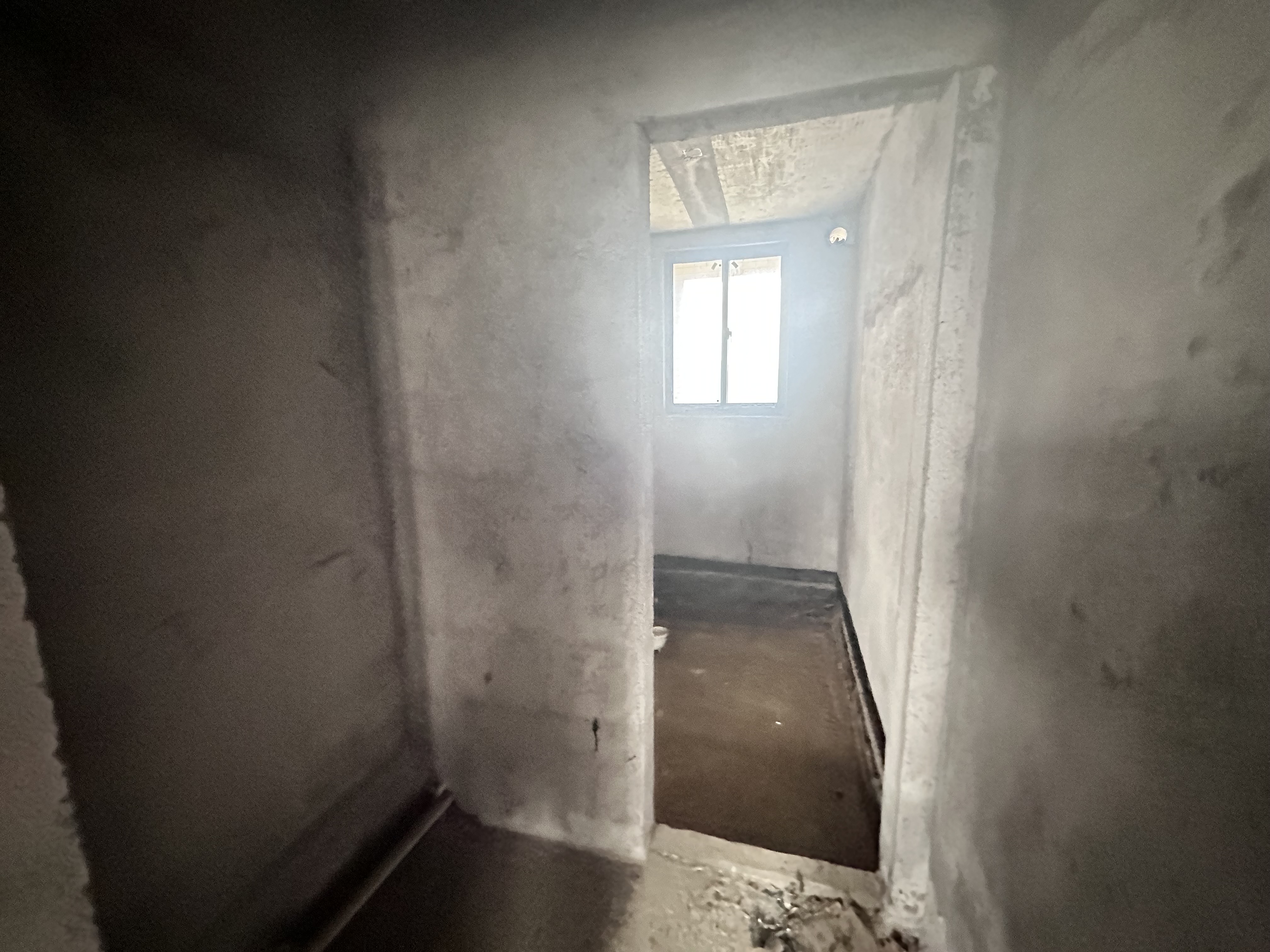 空港新城一期  4室2厅2卫    47.8万客厅