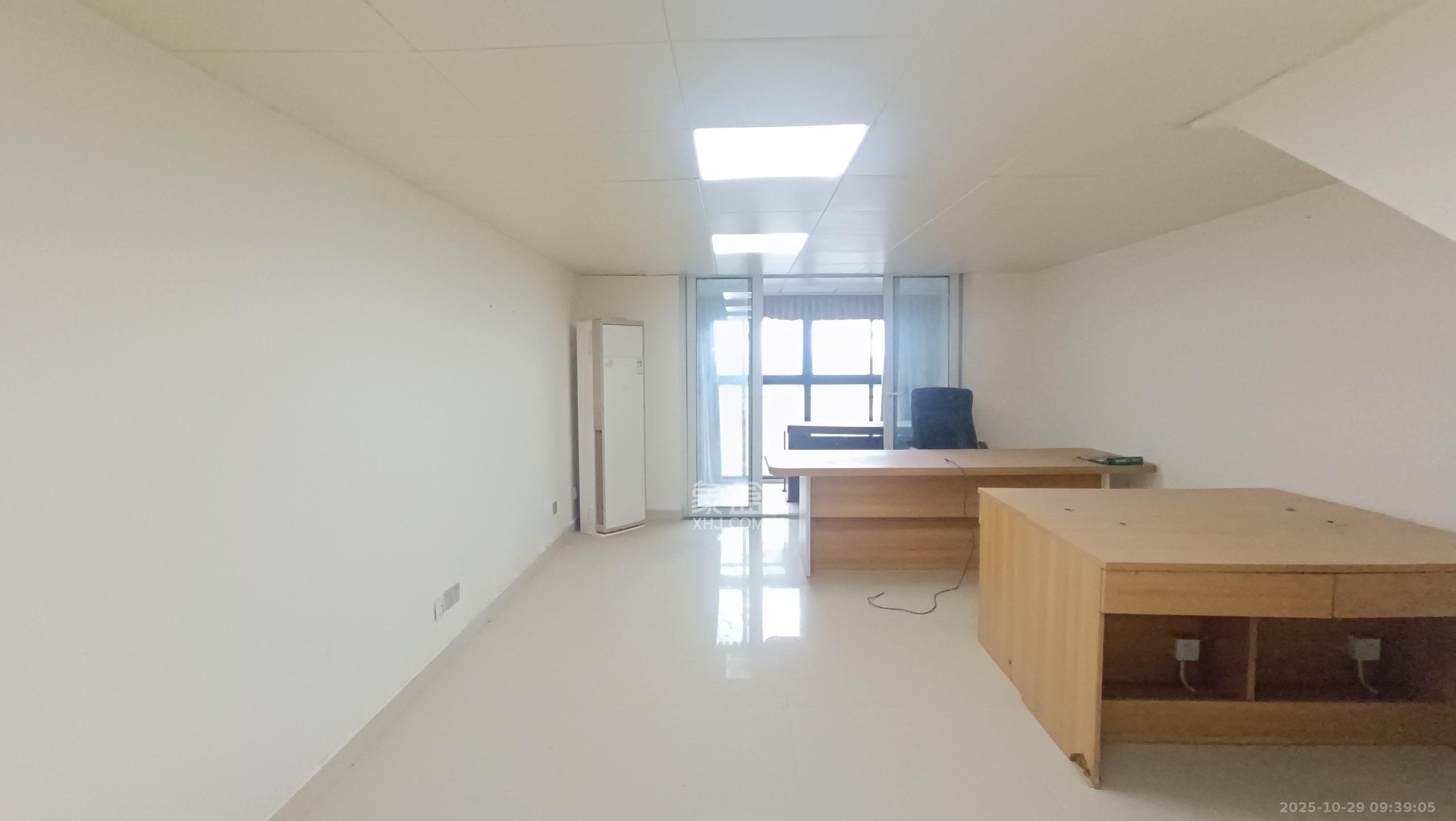 金科时代中心 1室1厅1卫 1300.0元/月 金科时代中心 1室1厅1卫 1300.0元/月室内图