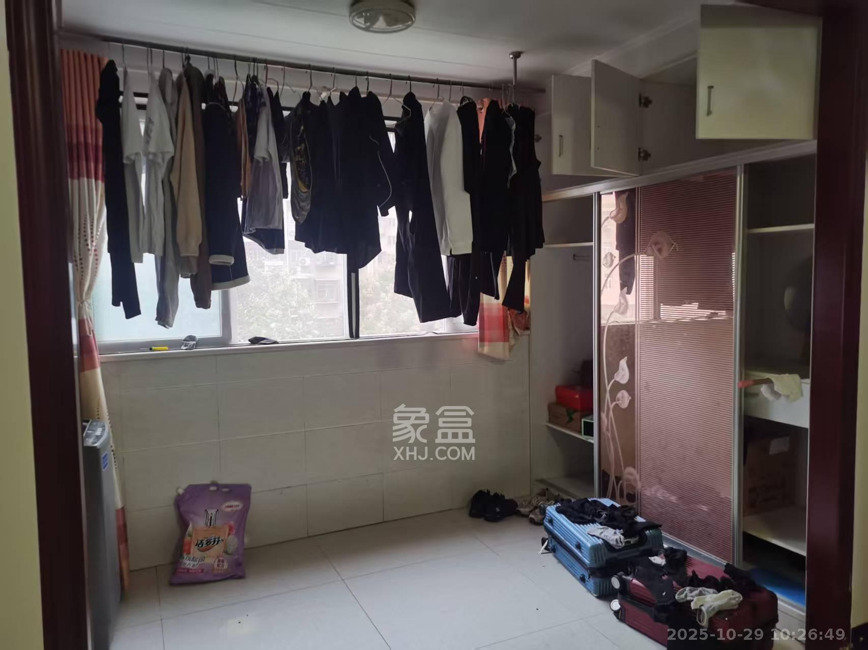 谷山乐园二期  2室2厅1卫    1700.0元/月 谷山乐园二期  2室2厅1卫    1700.0元/月室内图