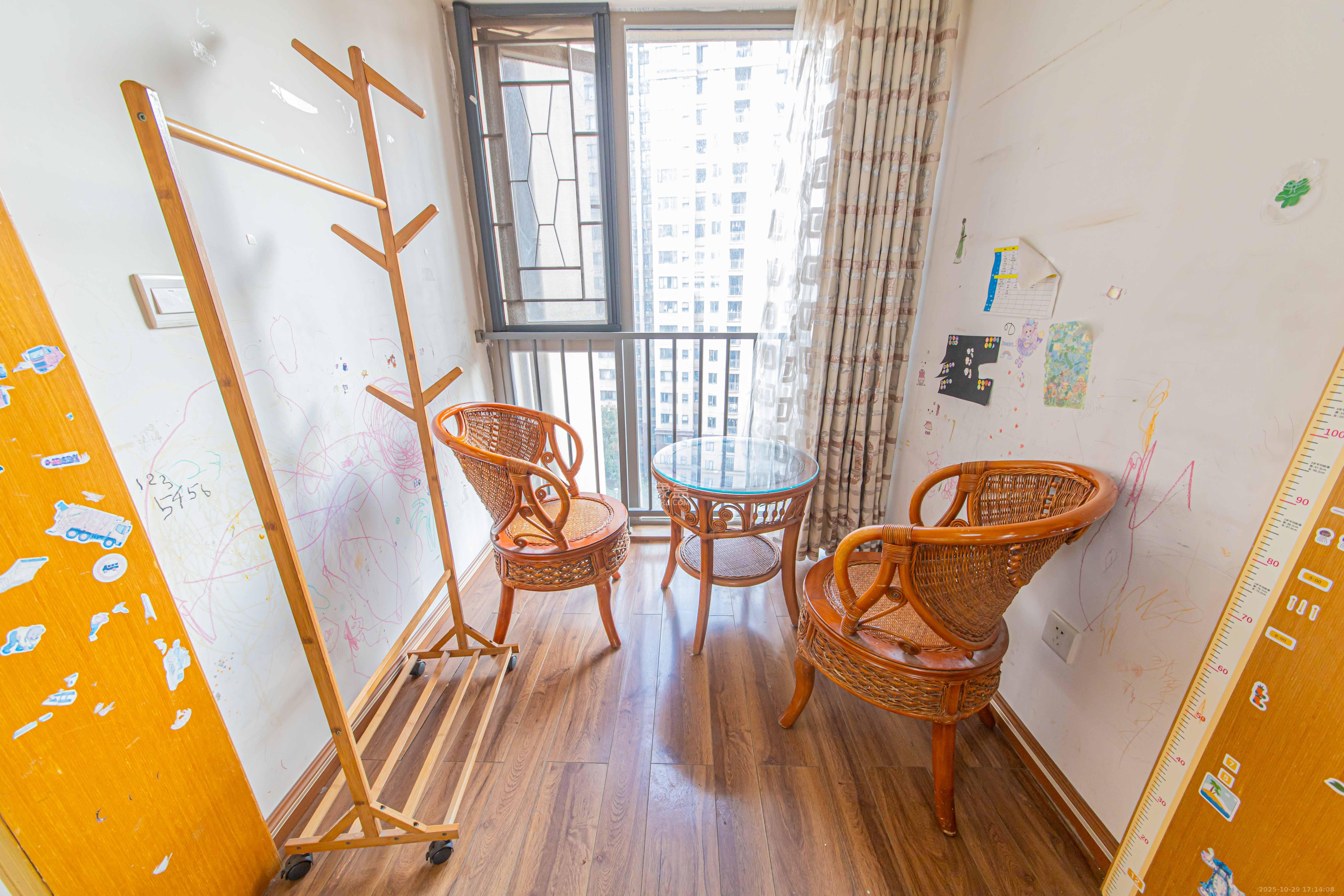 怡海星城  2室2厅1卫    37.8万 怡海星城  2室2厅1卫    37.8万阳台