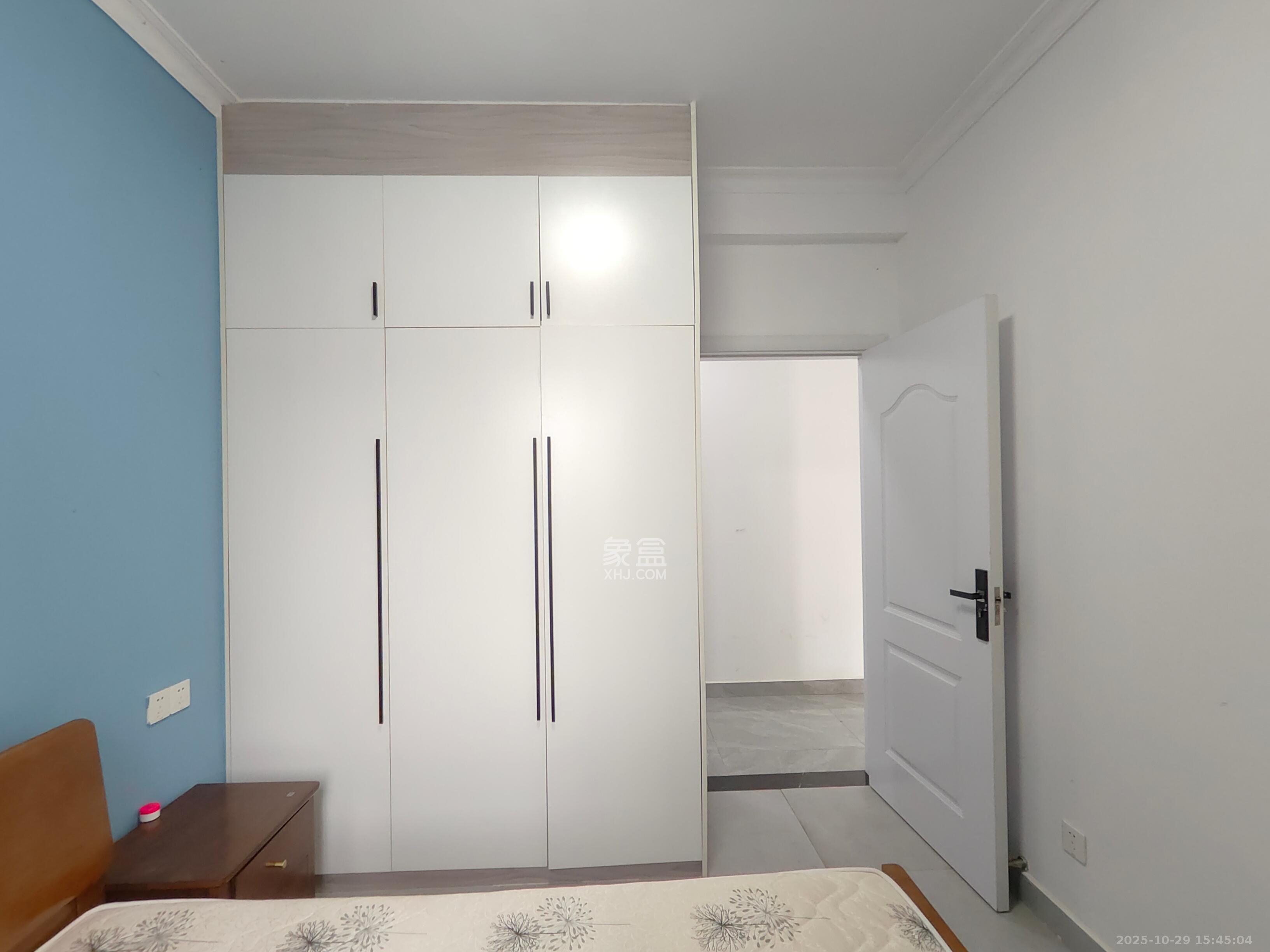 长燃润和天地（长润小区印湘江）  4室2厅2卫    2400.0元/月室内图