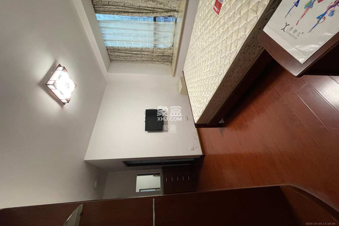 湘江世纪城咏江苑 3室2厅2卫 2800.0元/月 湘江世纪城咏江苑 3室2厅2卫 2800.0元/月室内图