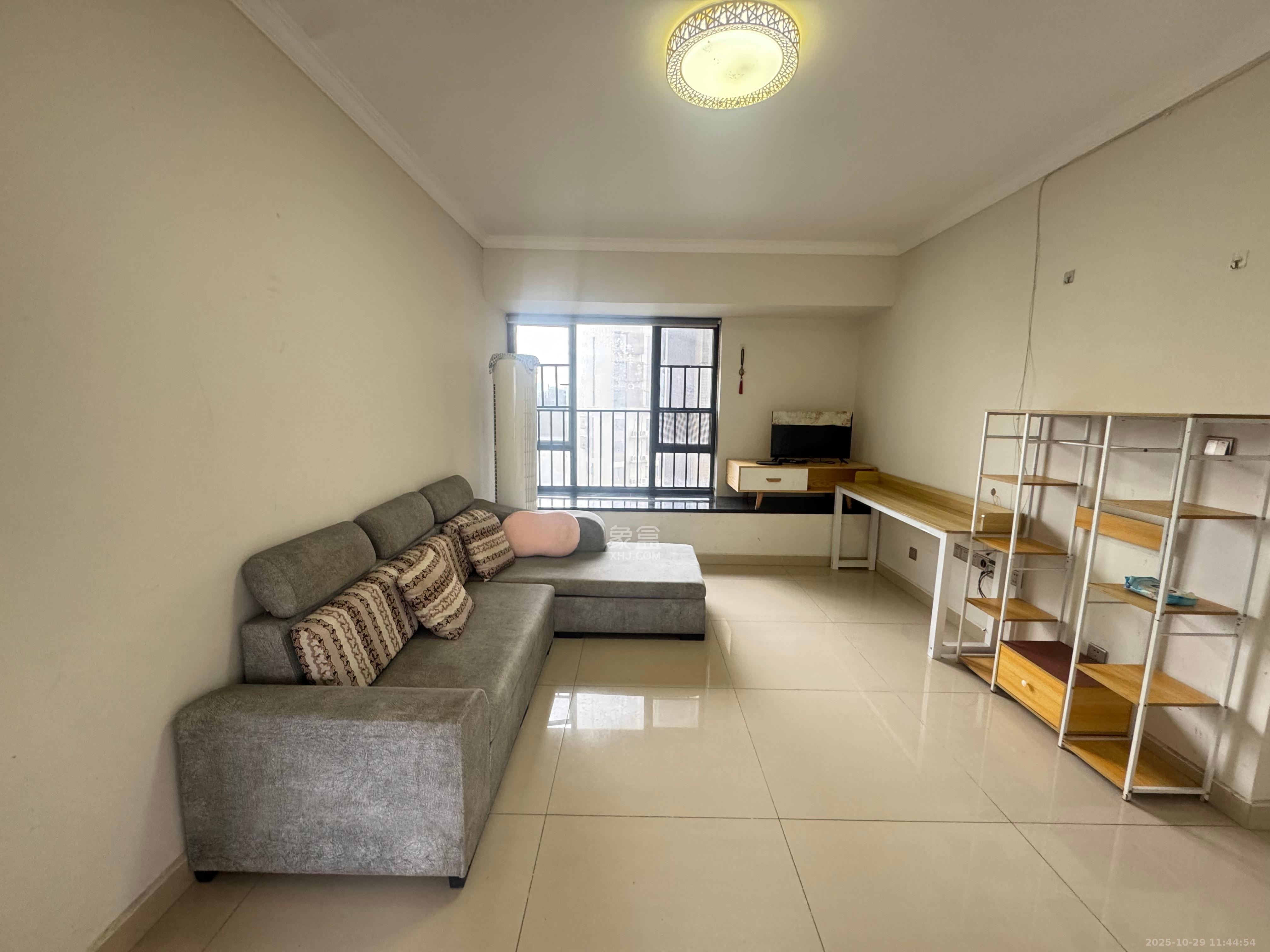 都市兰亭  3室2厅2卫    2300.0元/月