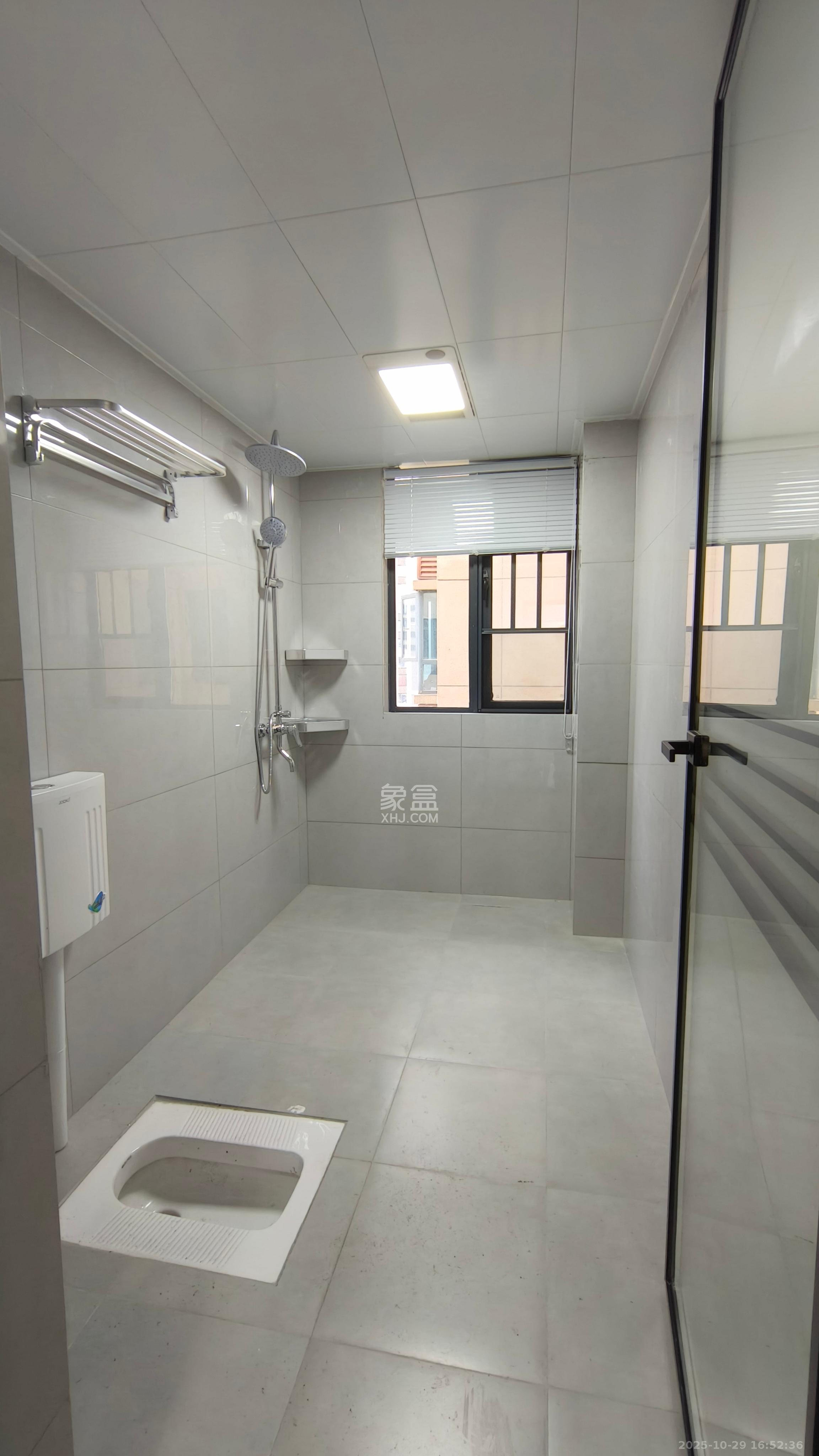 丰禧园  3室2厅2卫    3500.0元/月 丰禧园  3室2厅2卫    3500.0元/月室内图