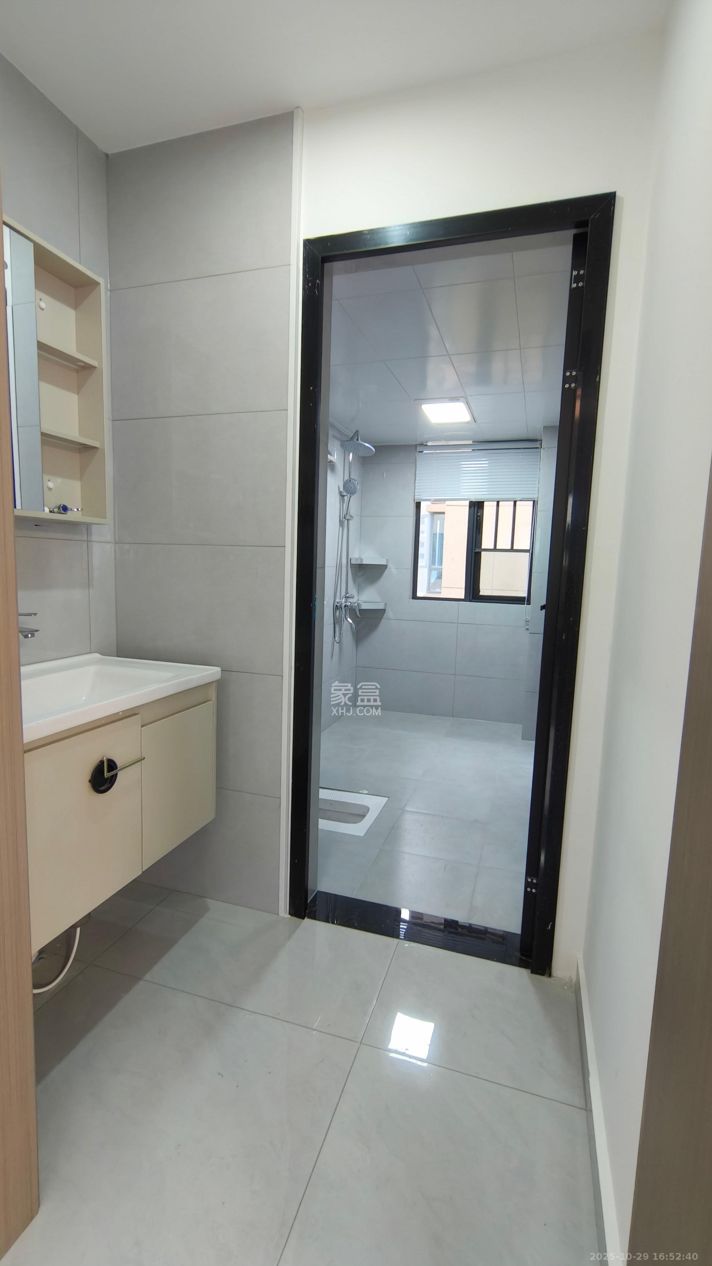 丰禧园  3室2厅2卫    3500.0元/月 丰禧园  3室2厅2卫    3500.0元/月室内图