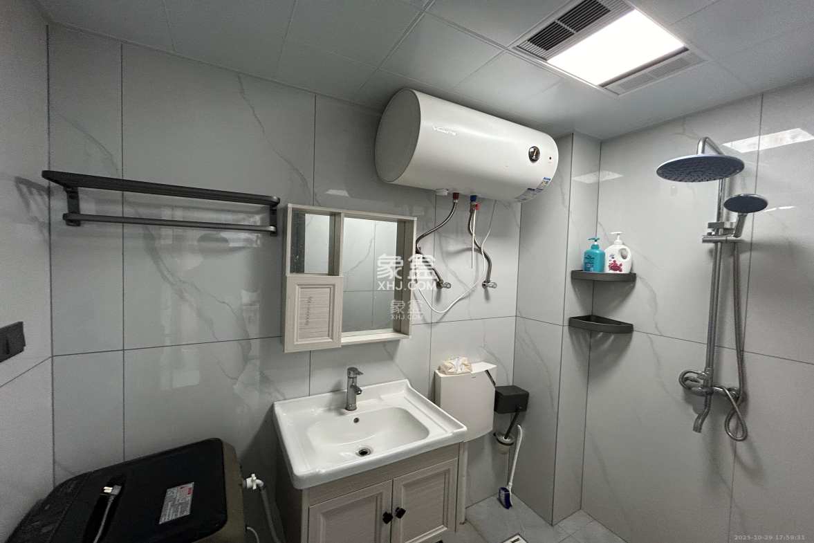 星雅美辰  1室1厅1卫    1700.0元/月 星雅美辰  1室1厅1卫    1700.0元/月室内图