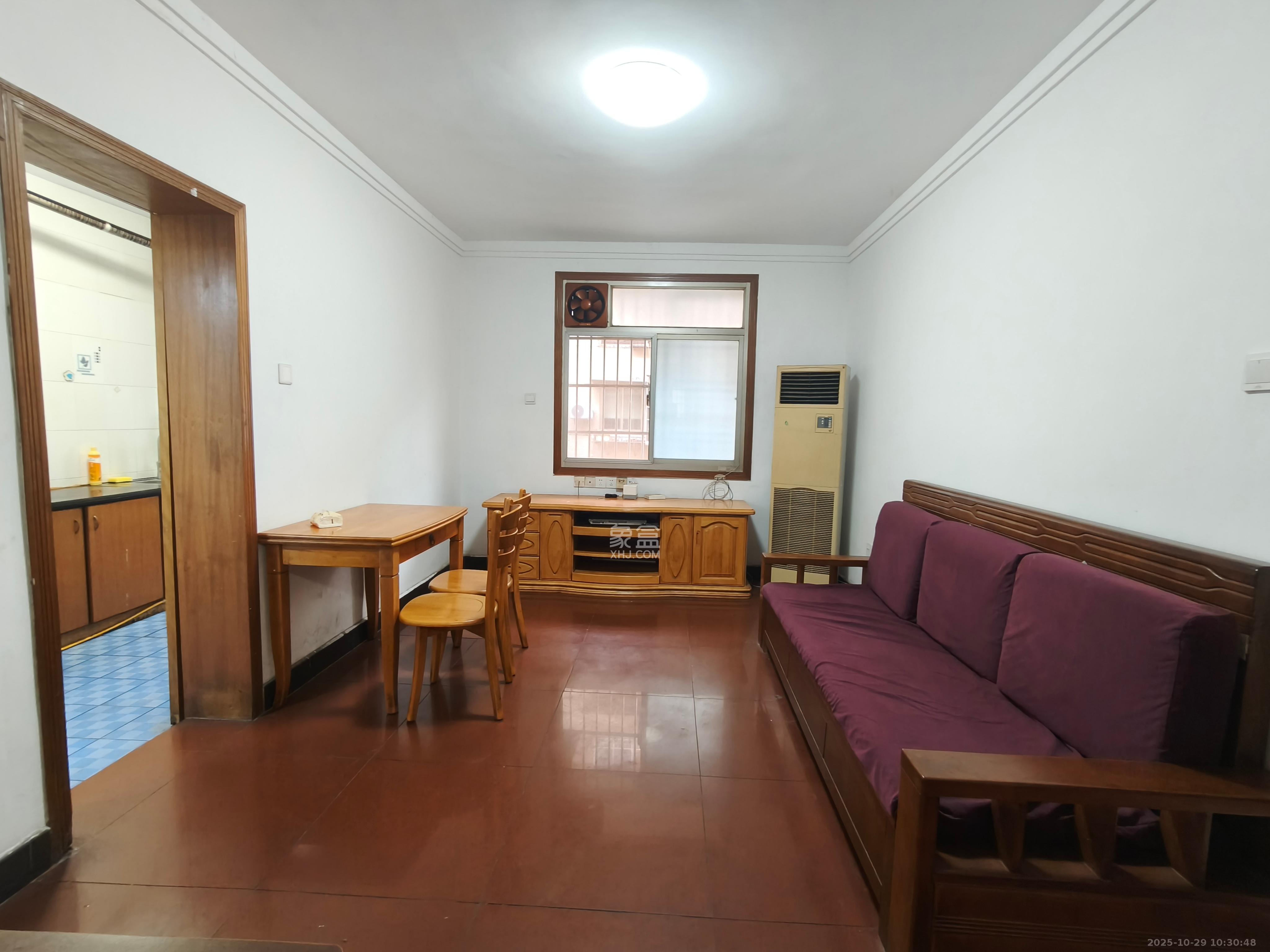 市一医院宿舍  2室1厅1卫    1900.0元/月 市一医院宿舍  2室1厅1卫    1900.0元/月室内图