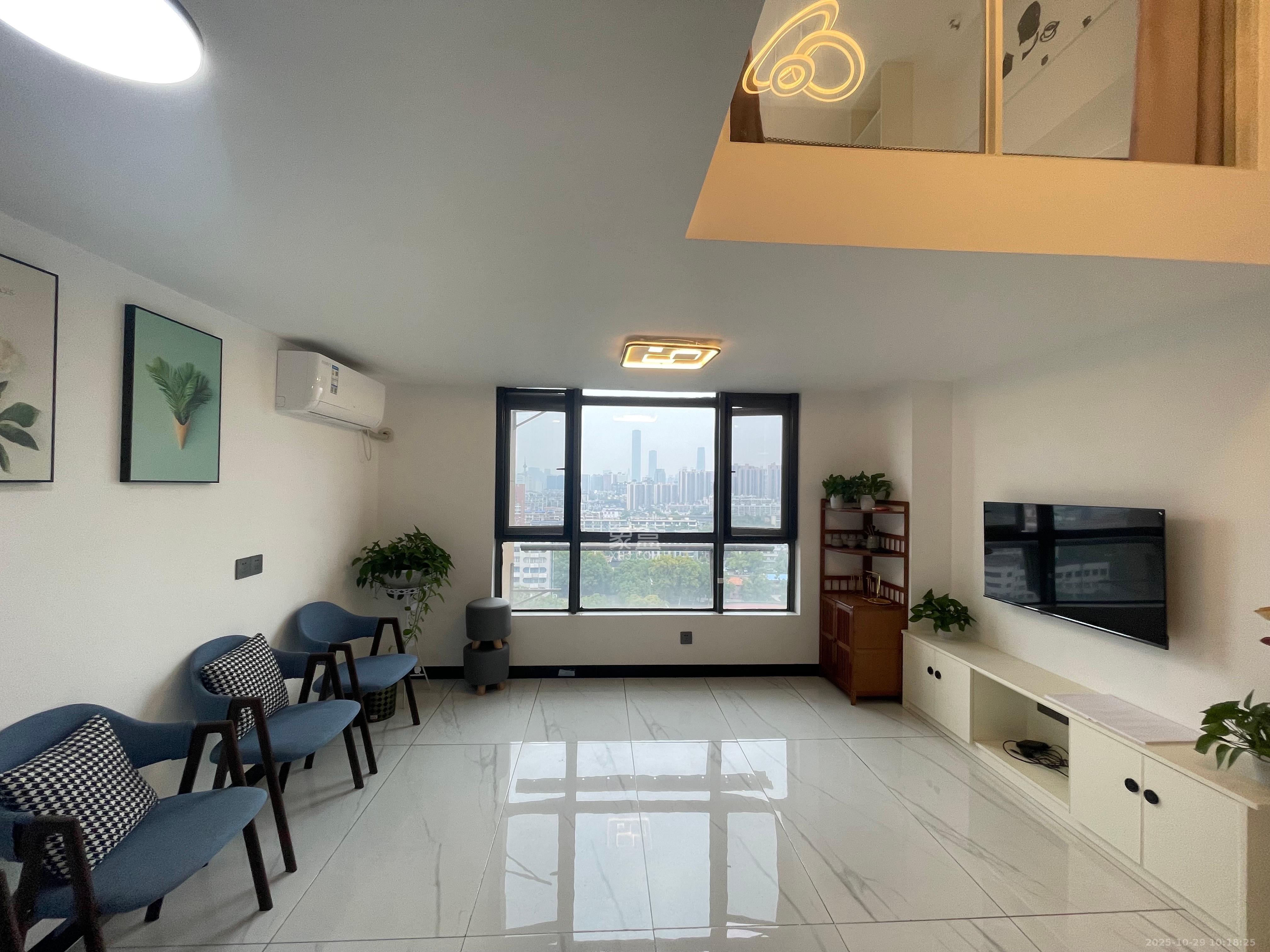 荣盛花语书苑  2室1厅1卫    2000.0元/月 荣盛花语书苑  2室1厅1卫    2000.0元/月室内图