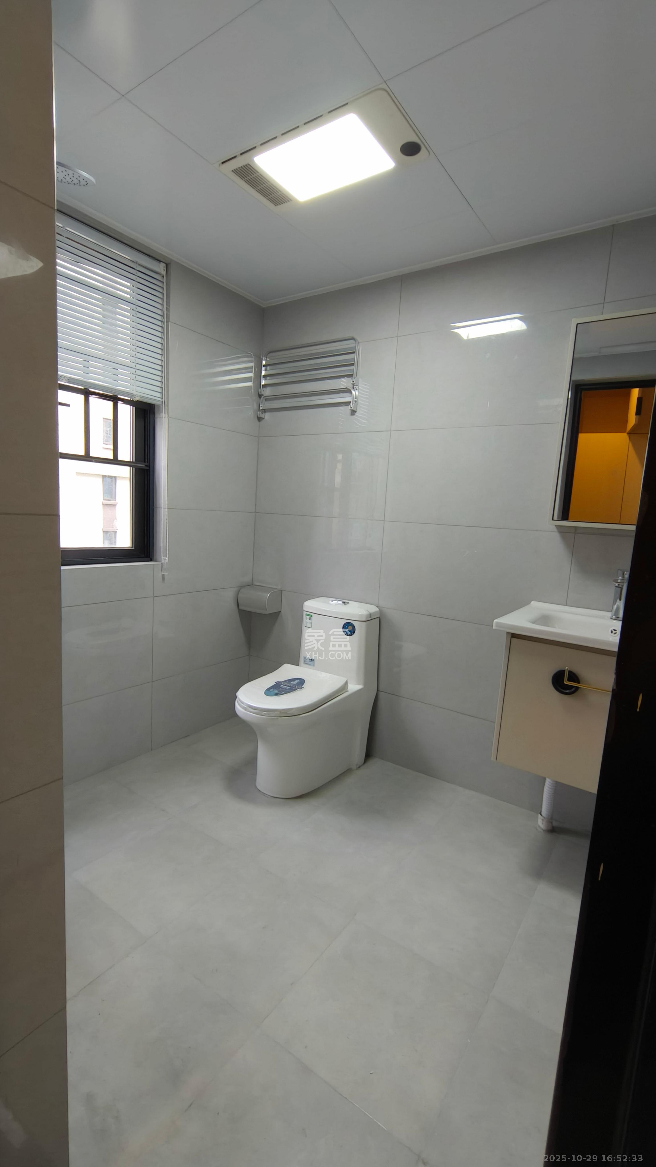 丰禧园  3室2厅2卫    3500.0元/月 丰禧园  3室2厅2卫    3500.0元/月室内图