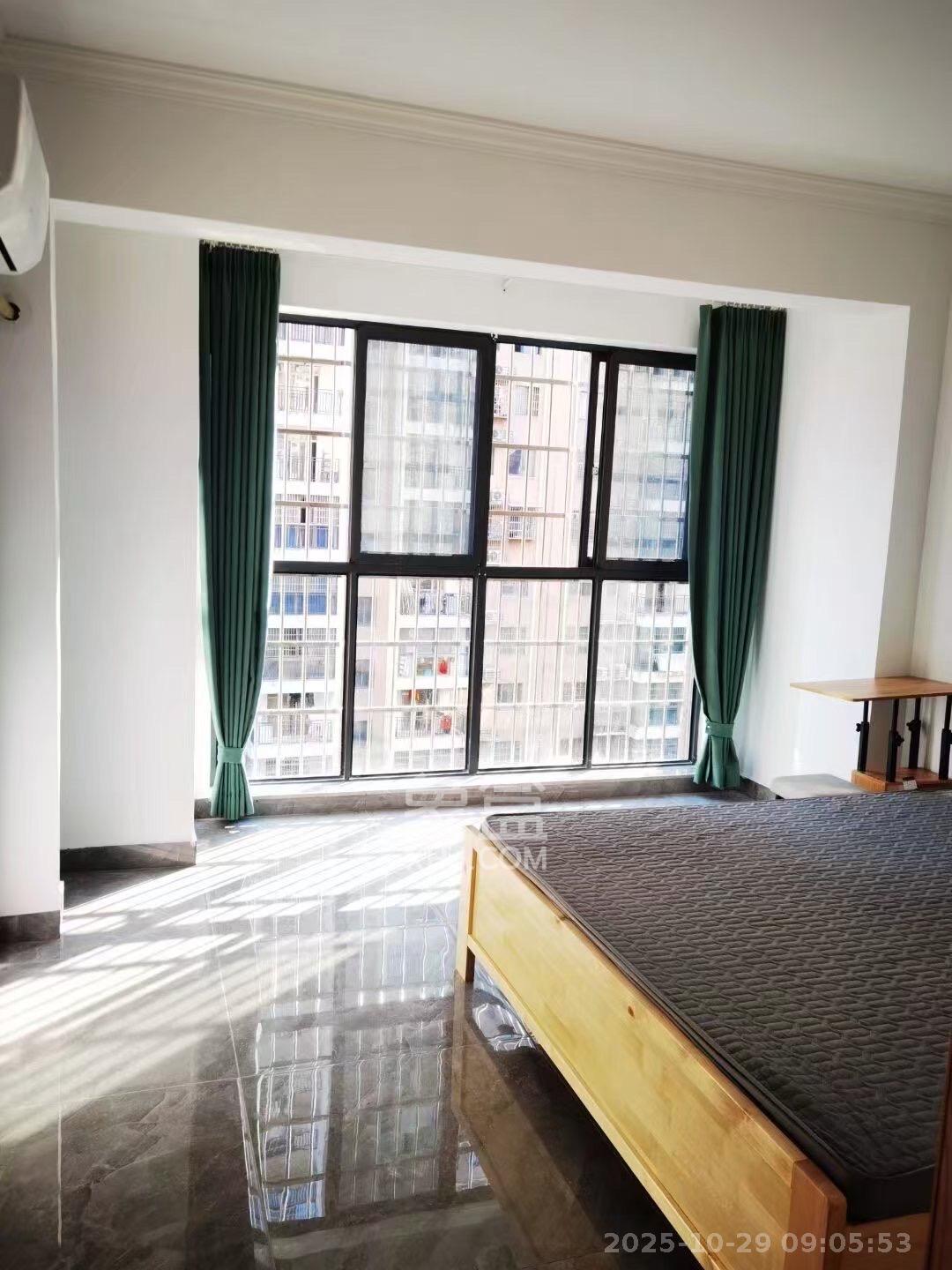 山水新城  2室1厅1卫    2000.0元/月 山水新城  2室1厅1卫    2000.0元/月室内图