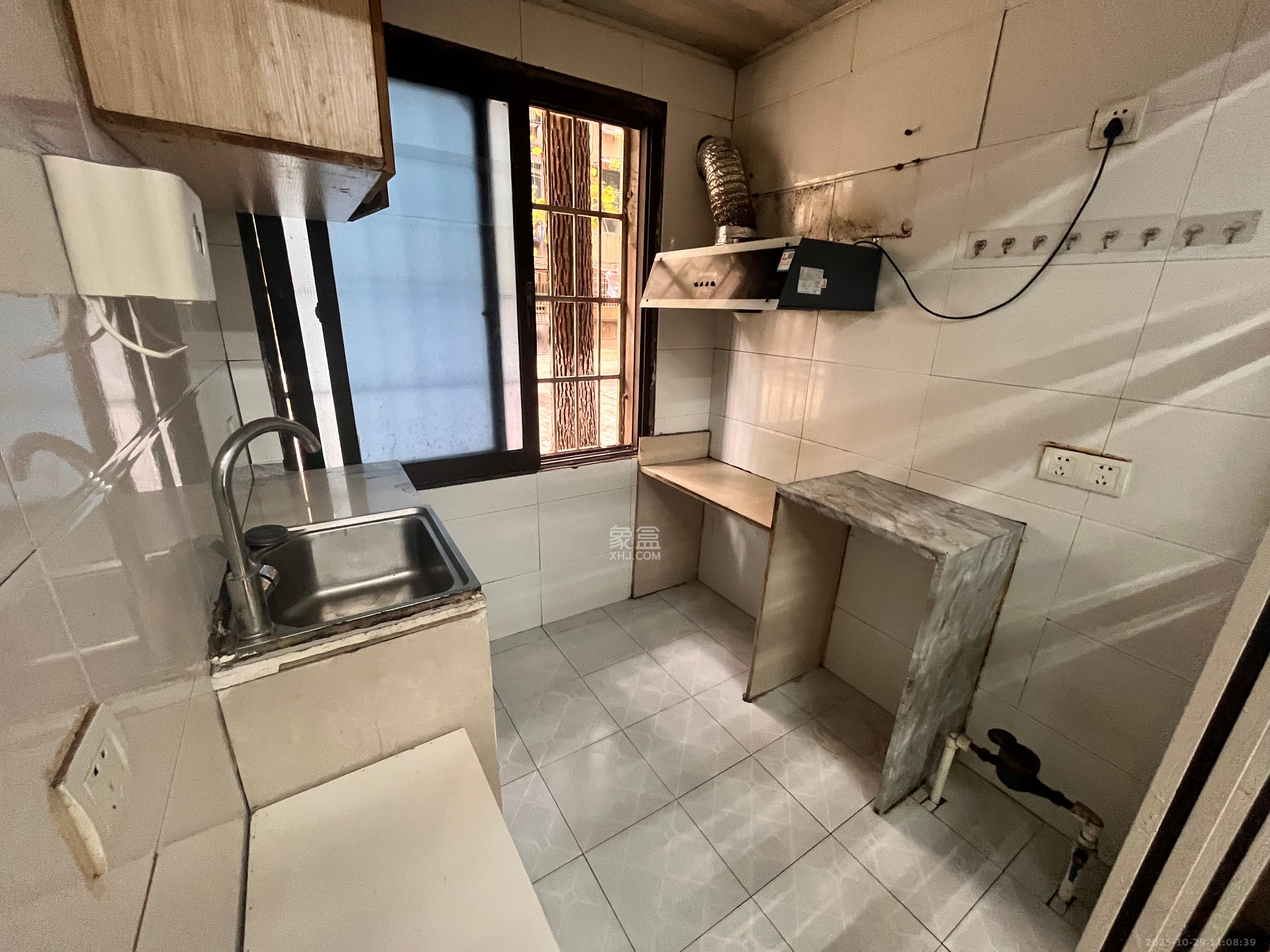 省机械工业学院（湖南工业职业学院雨花校区）  1室1厅1卫    1600.0元/月室内图