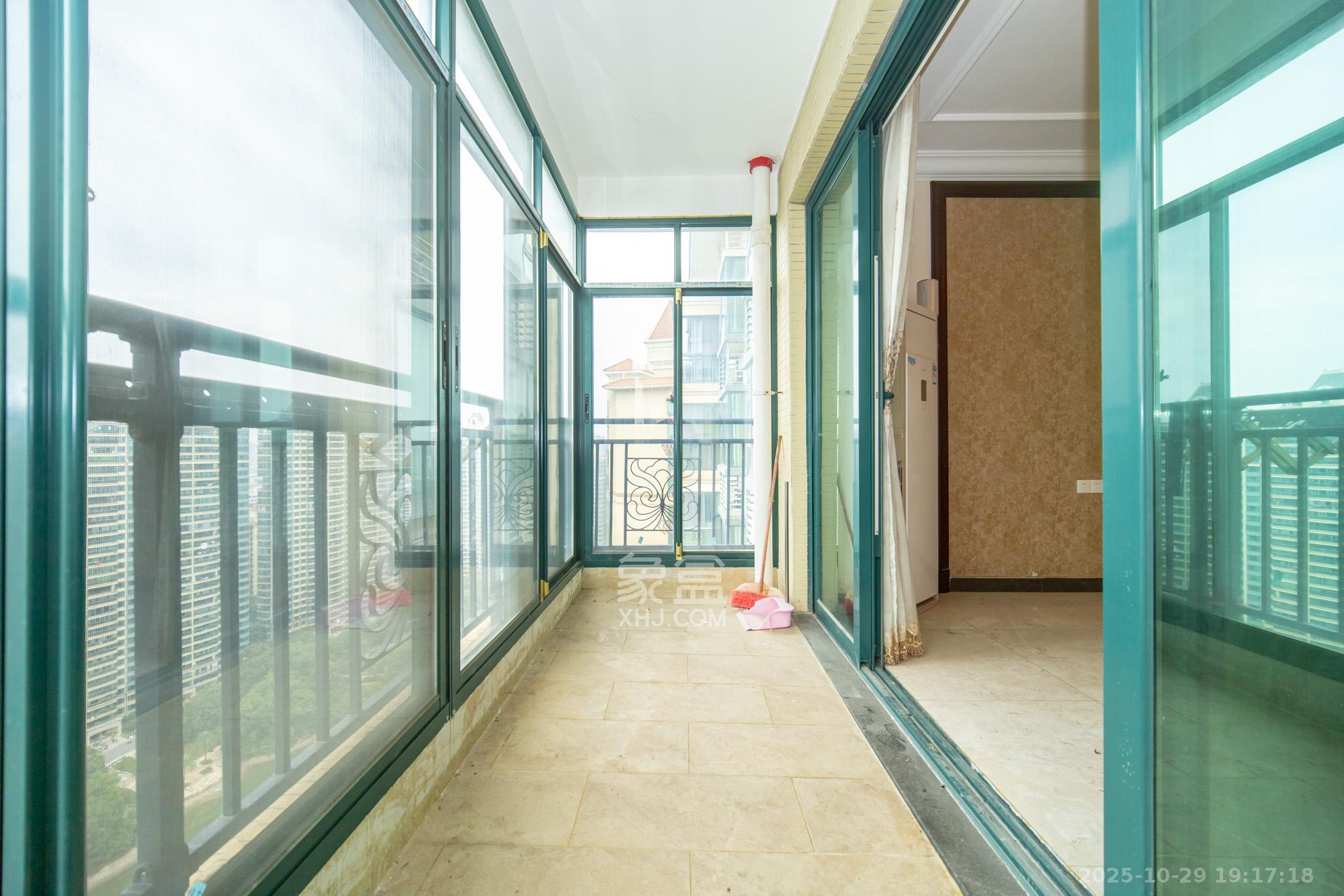 恒大雅苑 1室0厅0卫 100.0万 恒大雅苑 1室0厅0卫 100.0万阳台