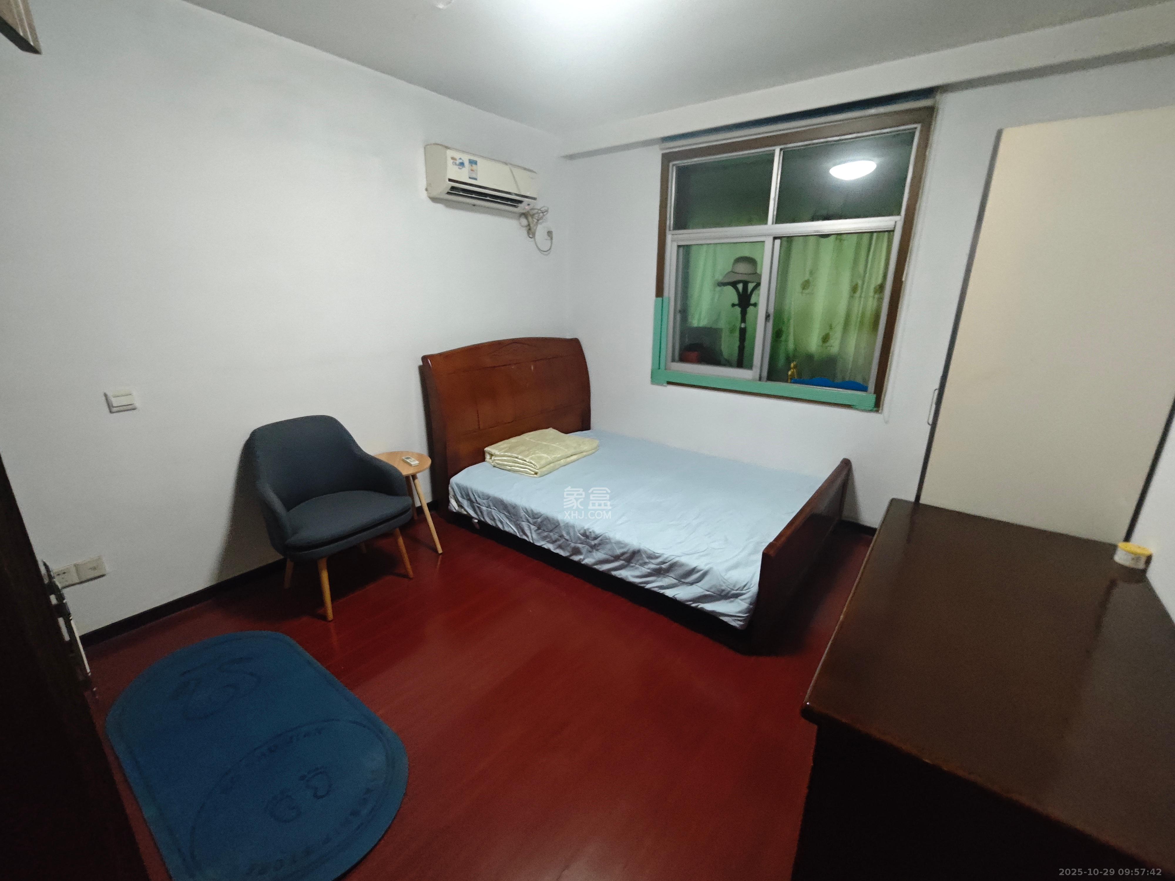 恒达花园  1室2厅3卫    1800.0元/月室内图