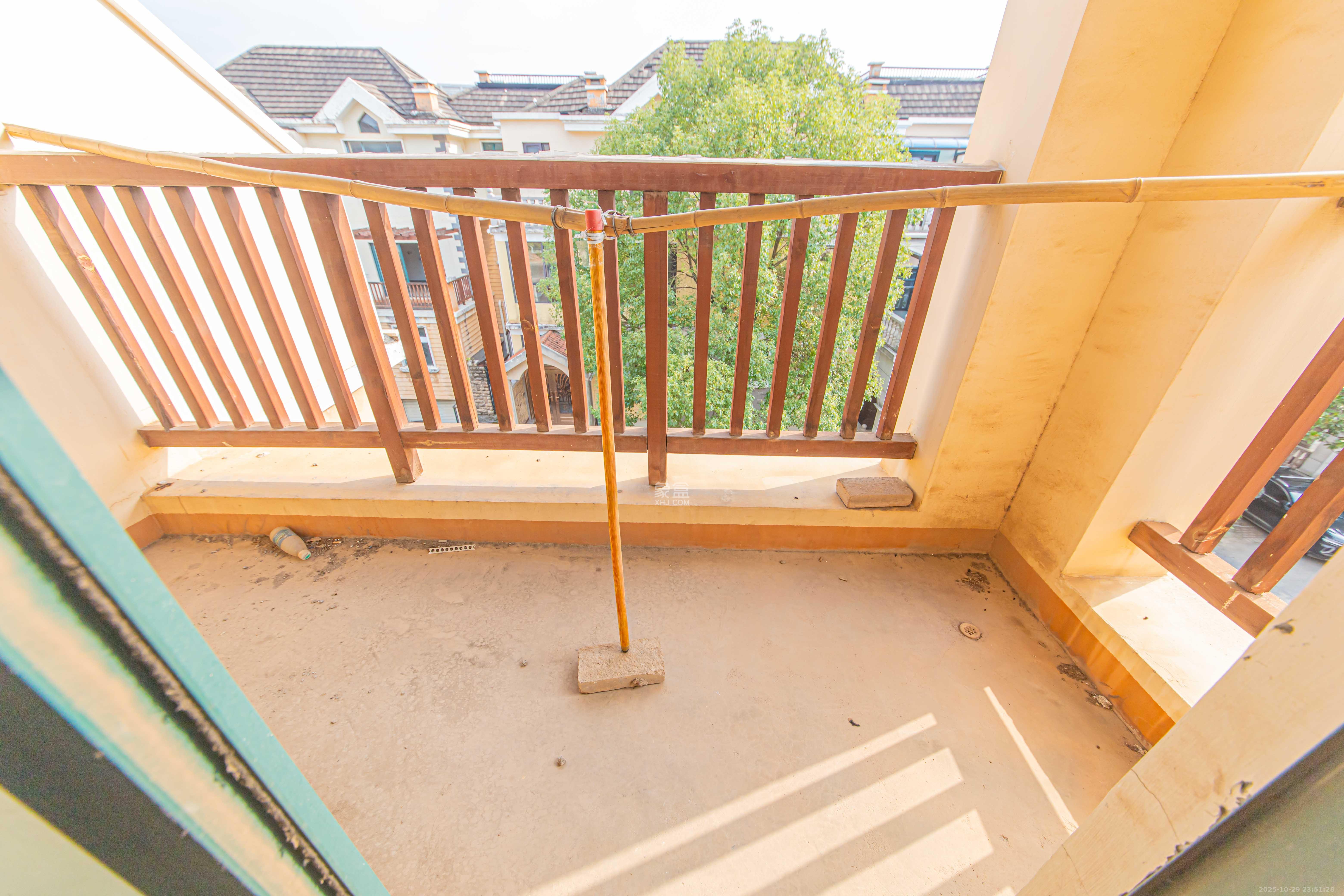 御邦  6室3厅4卫    225.0万阳台