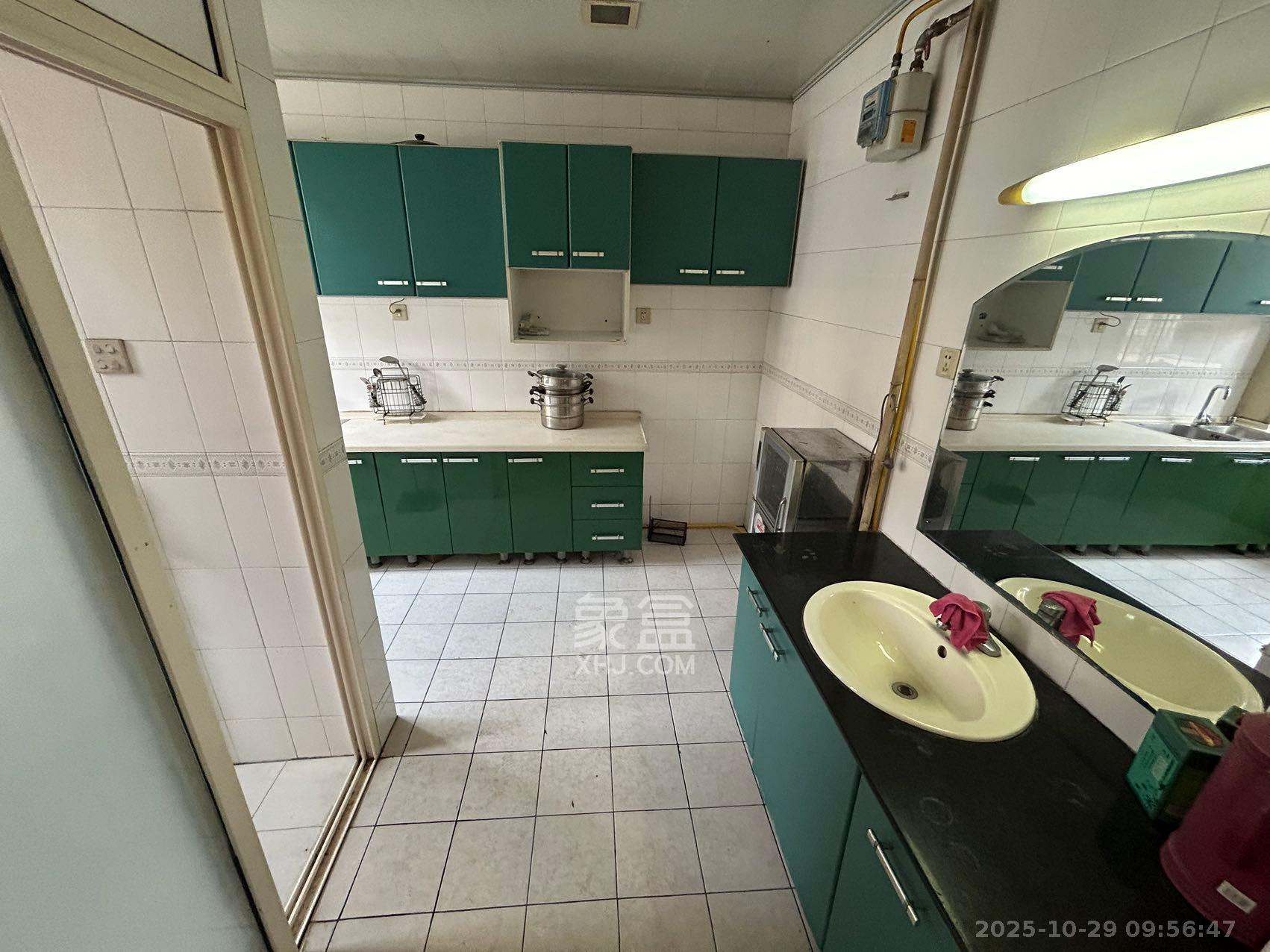 雨花区政府宿舍(韶山路)  4室2厅2卫    1800.0元/月 雨花区政府宿舍(韶山路)  4室2厅2卫    1800.0元/月室内图