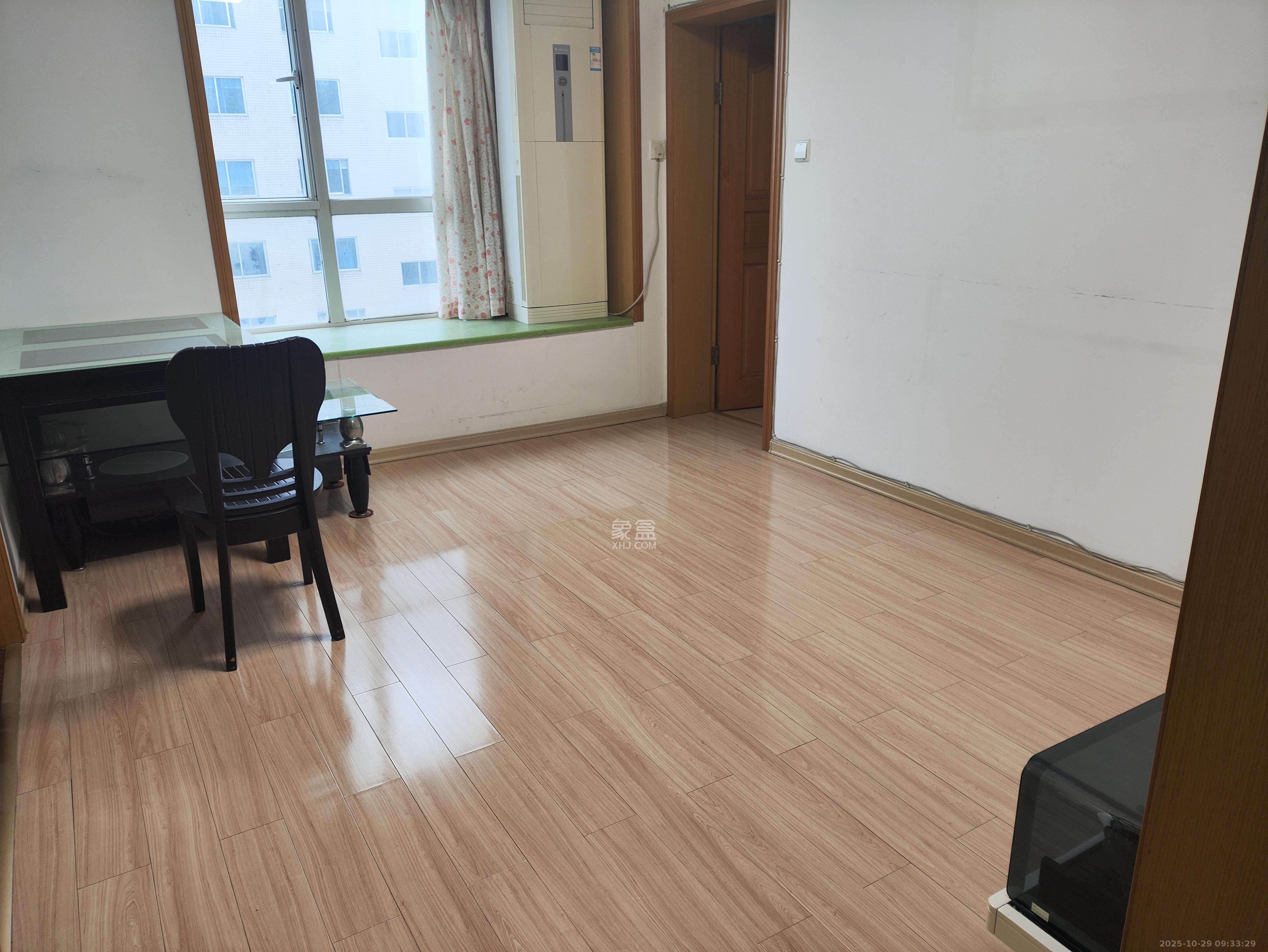 鹏程世家  1室1厅1卫    2400.0元/月 鹏程世家  1室1厅1卫    2400.0元/月室内图