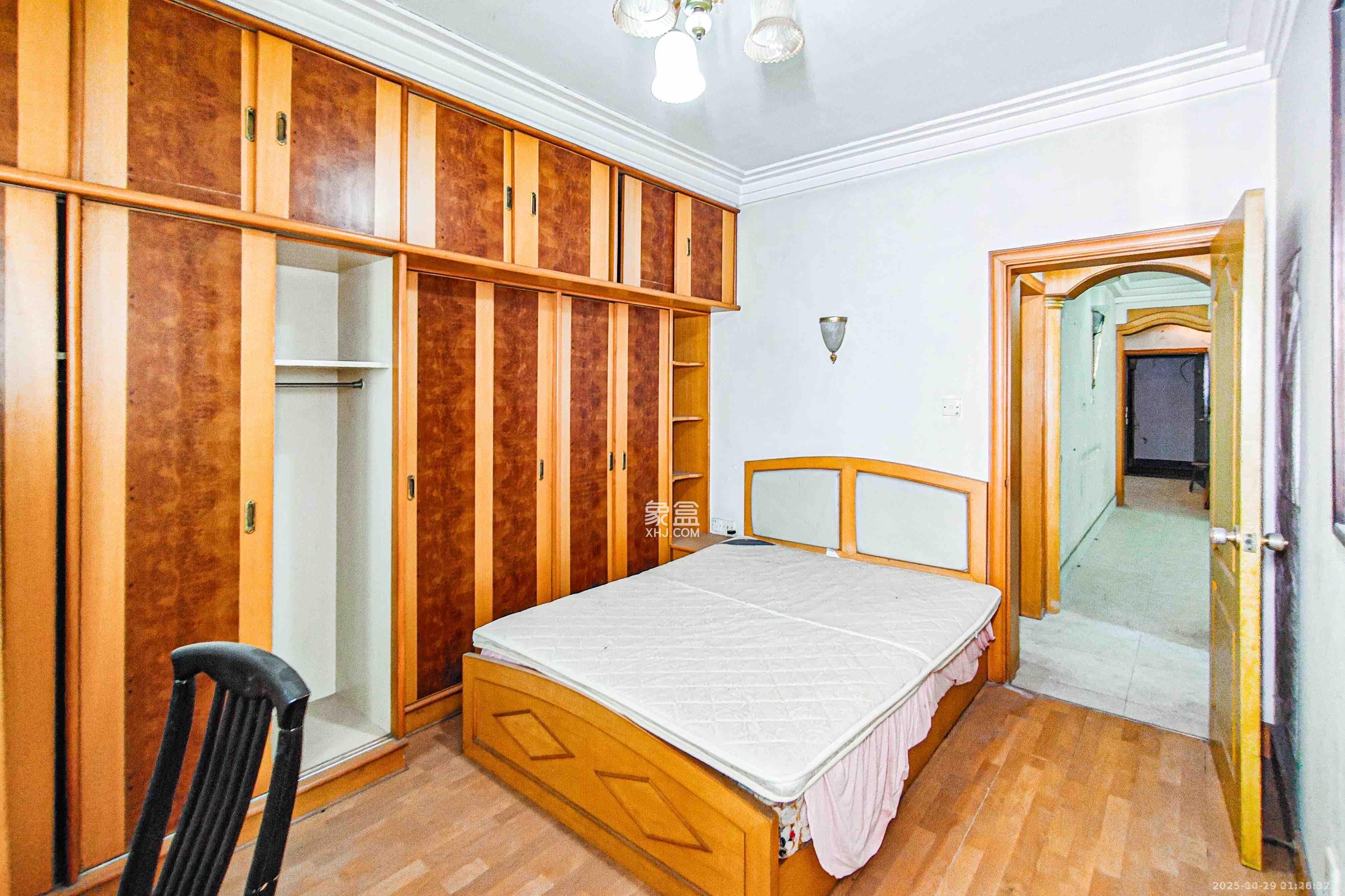 电信308  2室2厅1卫    2600.0元/月室内图