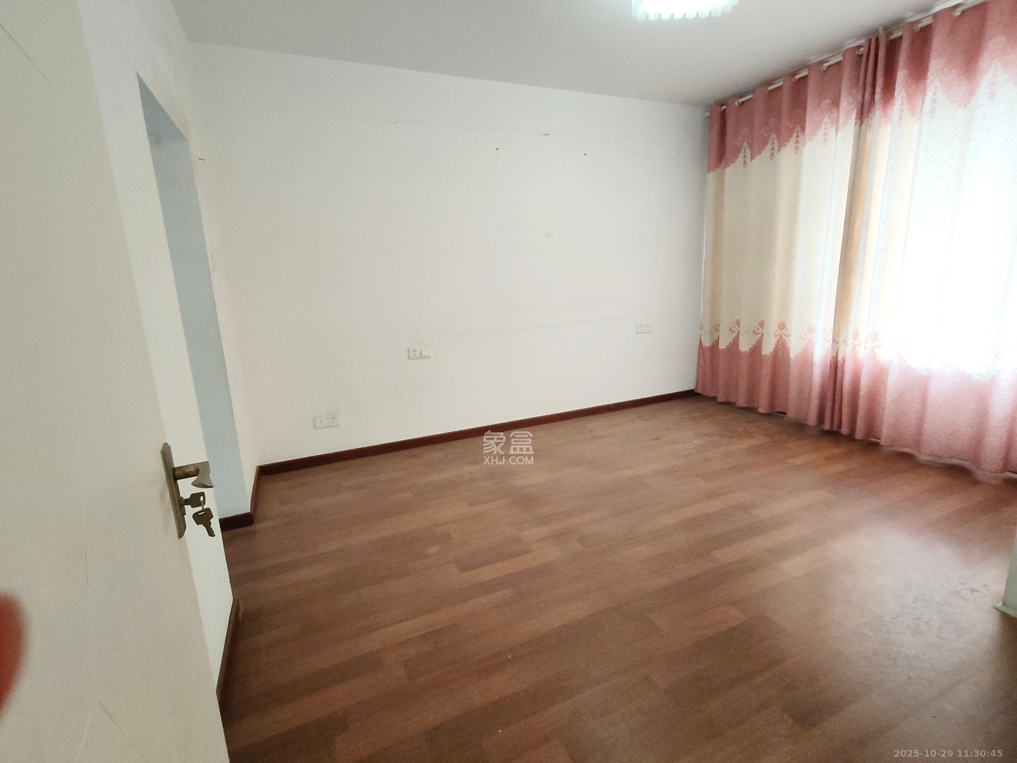 未来蜂巢  3室2厅2卫    1000.0元/月 未来蜂巢  3室2厅2卫    1000.0元/月室内图