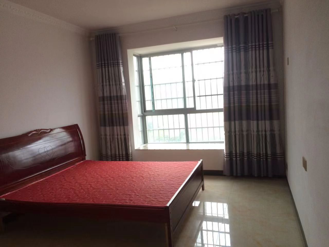 树鑫城市花园  3室2厅2卫    1500.0元/月室内图