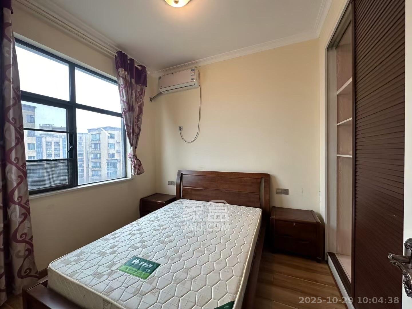 湘府9号 3室2厅2卫 3500.0元/月 湘府9号 3室2厅2卫 3500.0元/月室内图