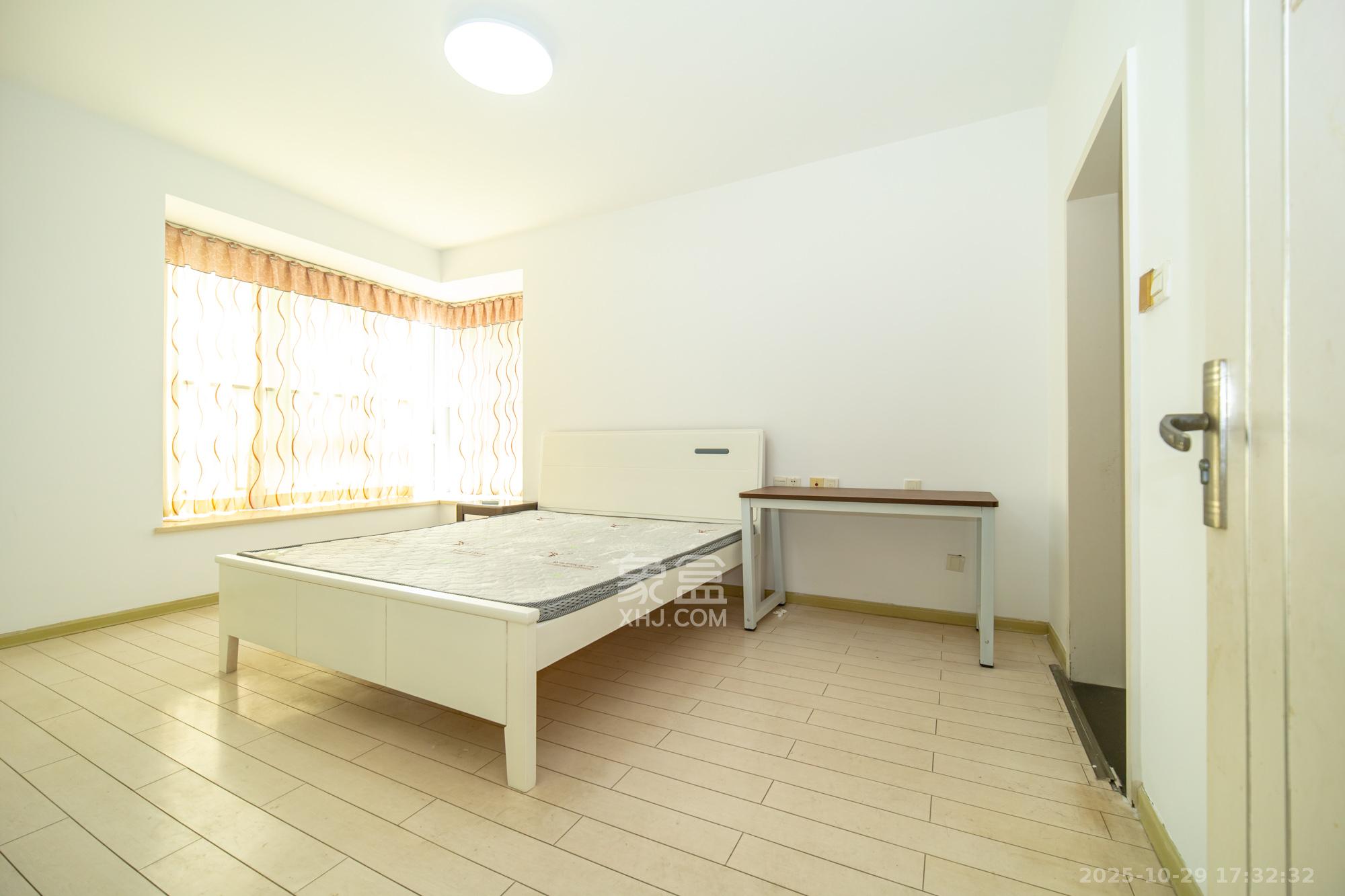 筑梦园 3室2厅2卫 75.0万 筑梦园 3室2厅2卫 75.0万卧室