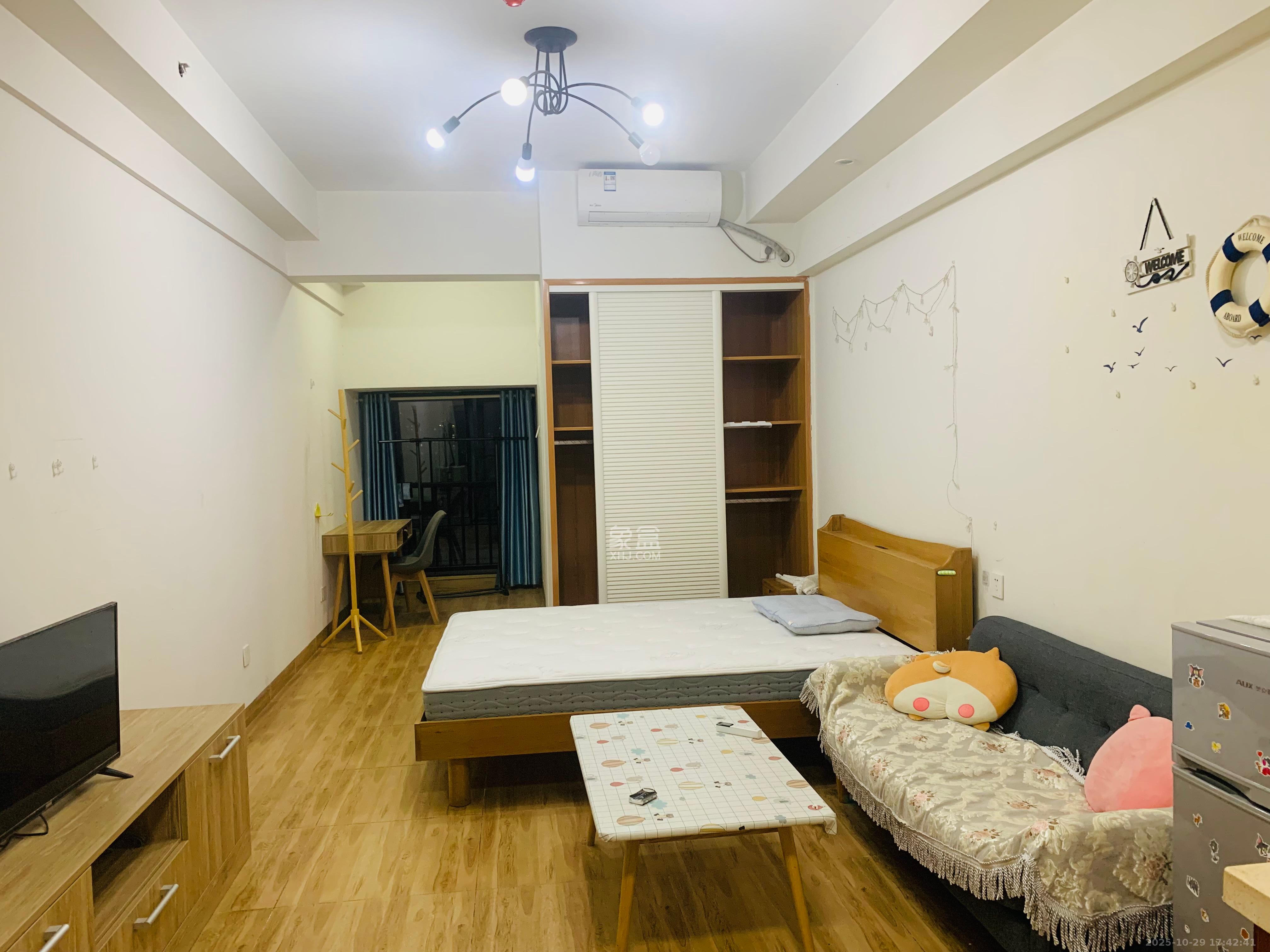 中建芙蓉嘉苑  1室1厅1卫    1100.0元/月室内图