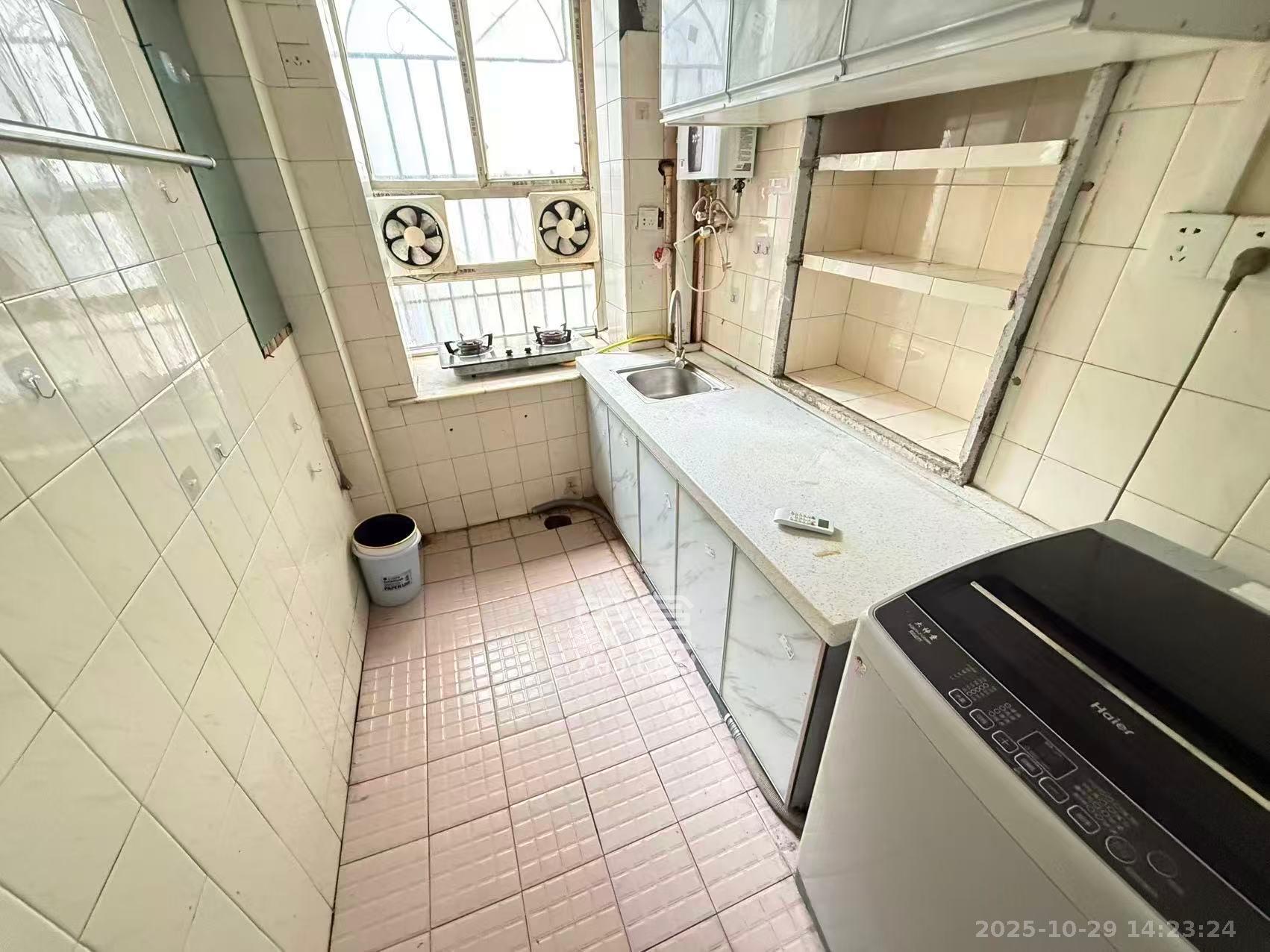 上城金都  1室1厅1卫    1600.0元/月 上城金都  1室1厅1卫    1600.0元/月室内图