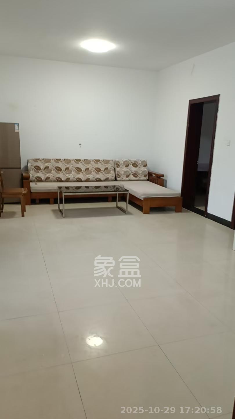 月湖安置小区(马栏山小区)  3室2厅2卫    1600.0元/月 月湖安置小区(马栏山小区)  3室2厅2卫    1600.0元/月