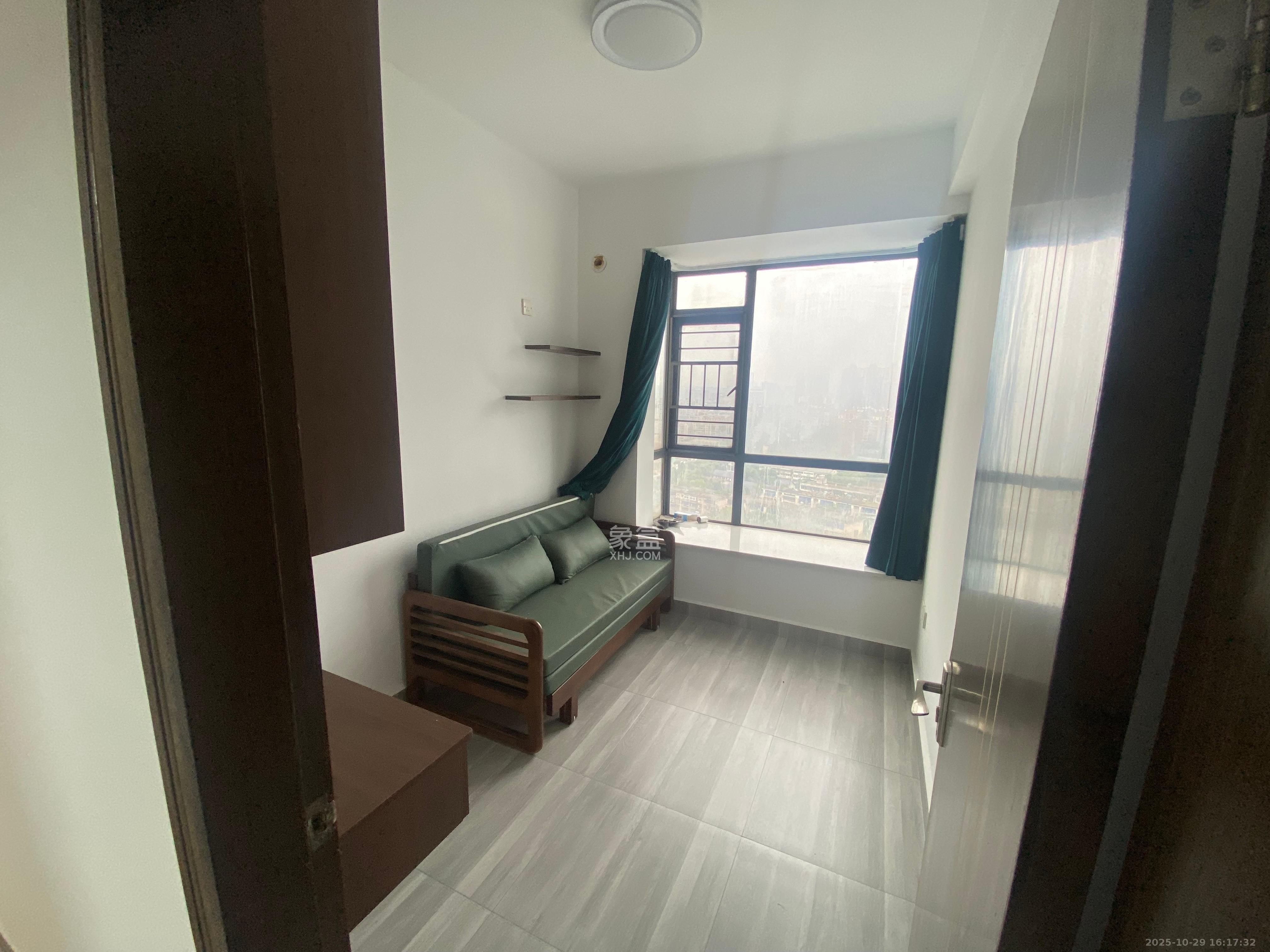 金领家族  3室1厅1卫    2280.0元/月室内图