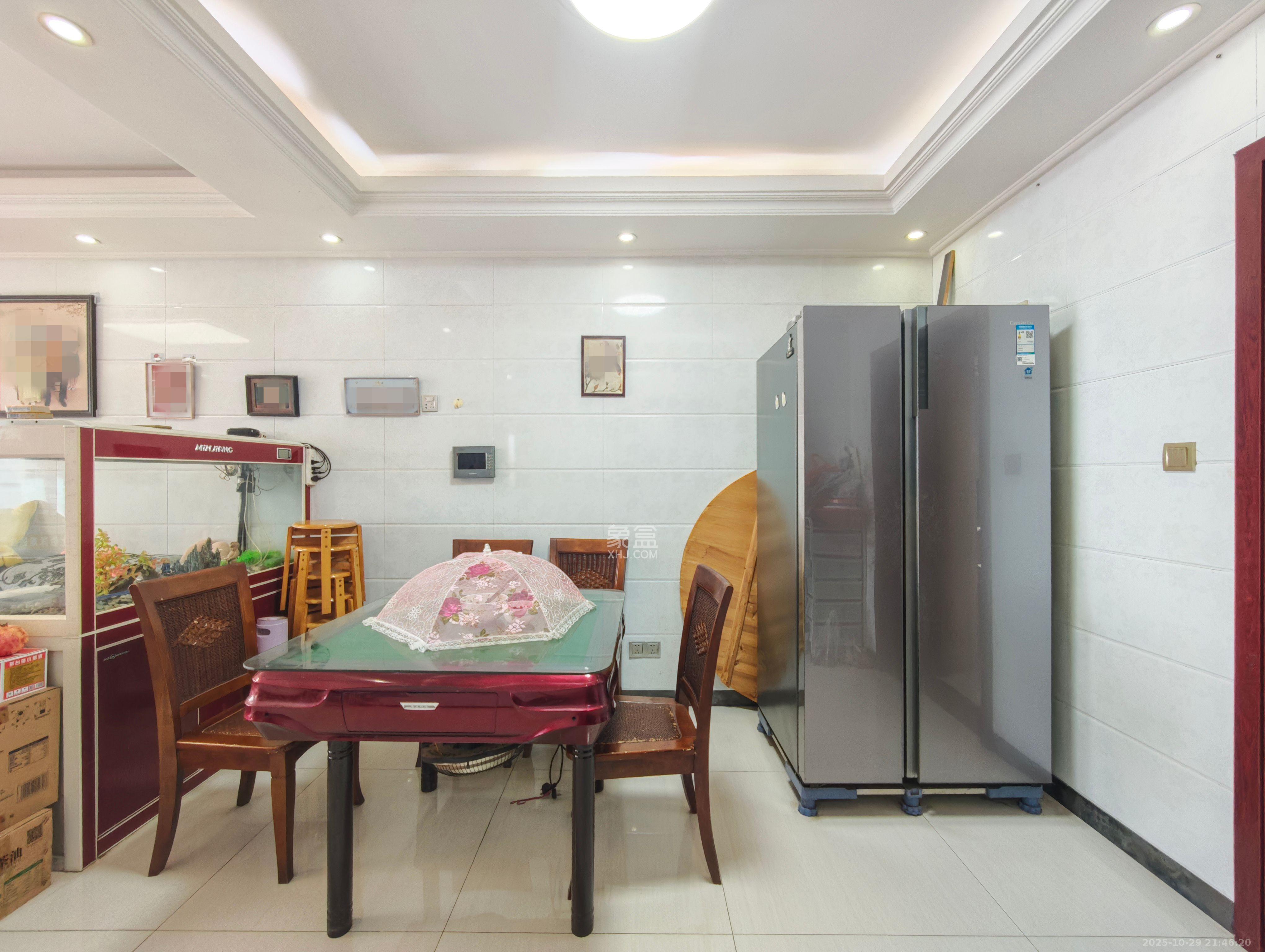 华悦城 1室2厅1卫 92.8万 华悦城 1室2厅1卫 92.8万其他