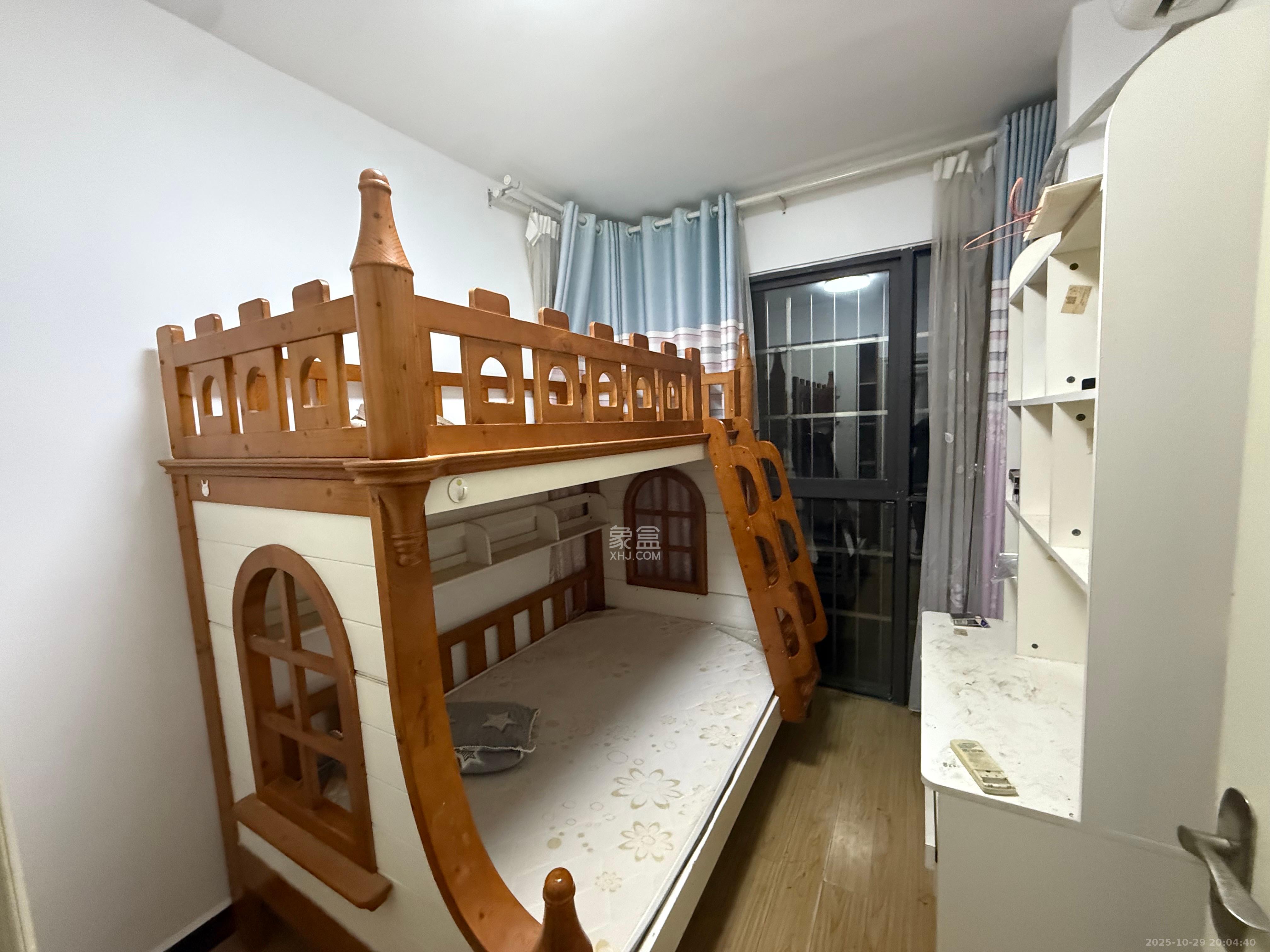 七里香榭 3室2厅1卫 1800.0元/月 七里香榭 3室2厅1卫 1800.0元/月室内图