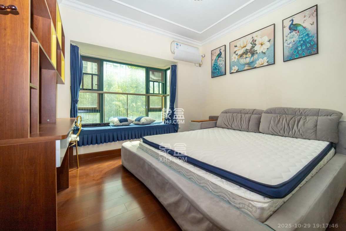 恒大雅苑 3室2厅2卫 112.0万 恒大雅苑 3室2厅2卫 112.0万卧室