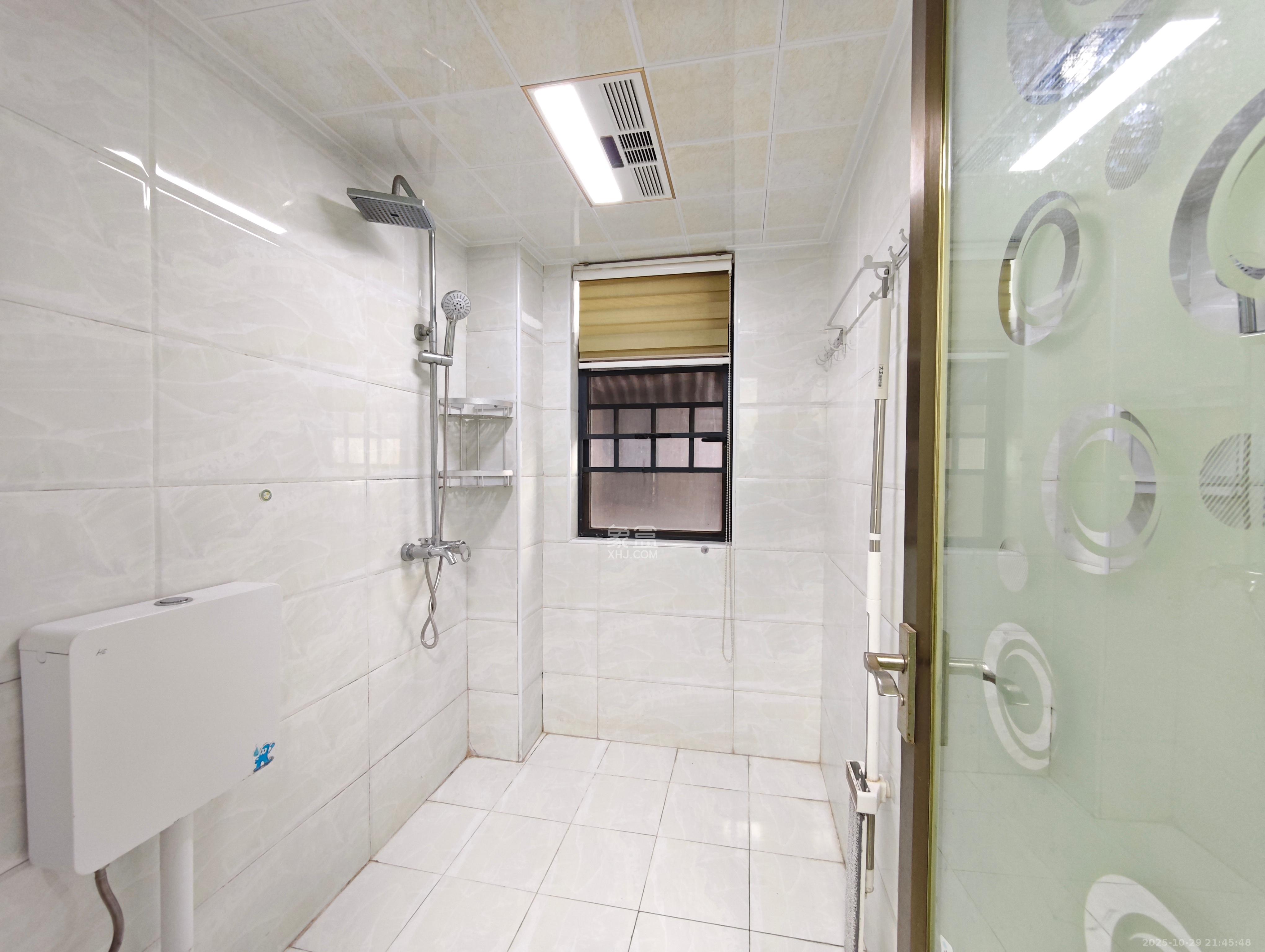 富春山  4室2厅2卫    110.0万 富春山  4室2厅2卫    110.0万卫生间