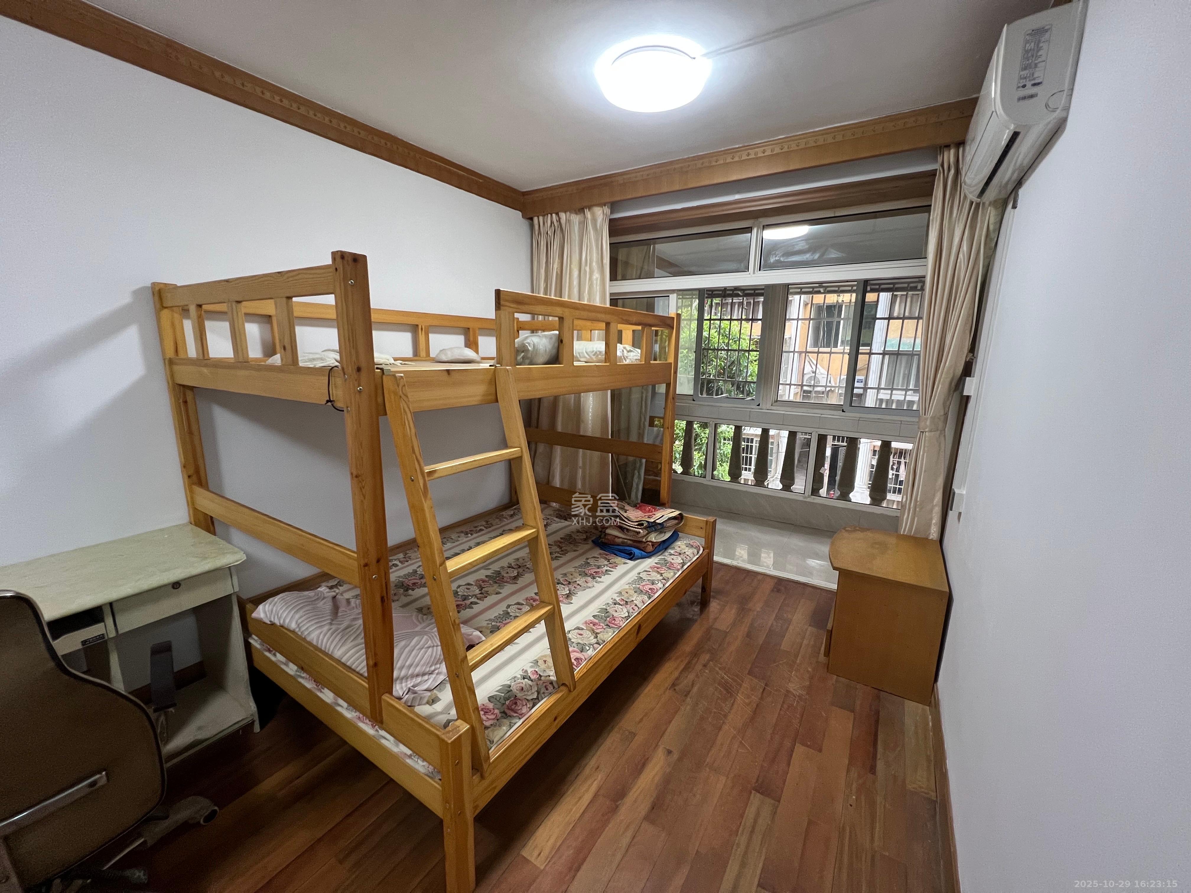 御景龙城  1室1厅1卫    1100.0元/月室内图1