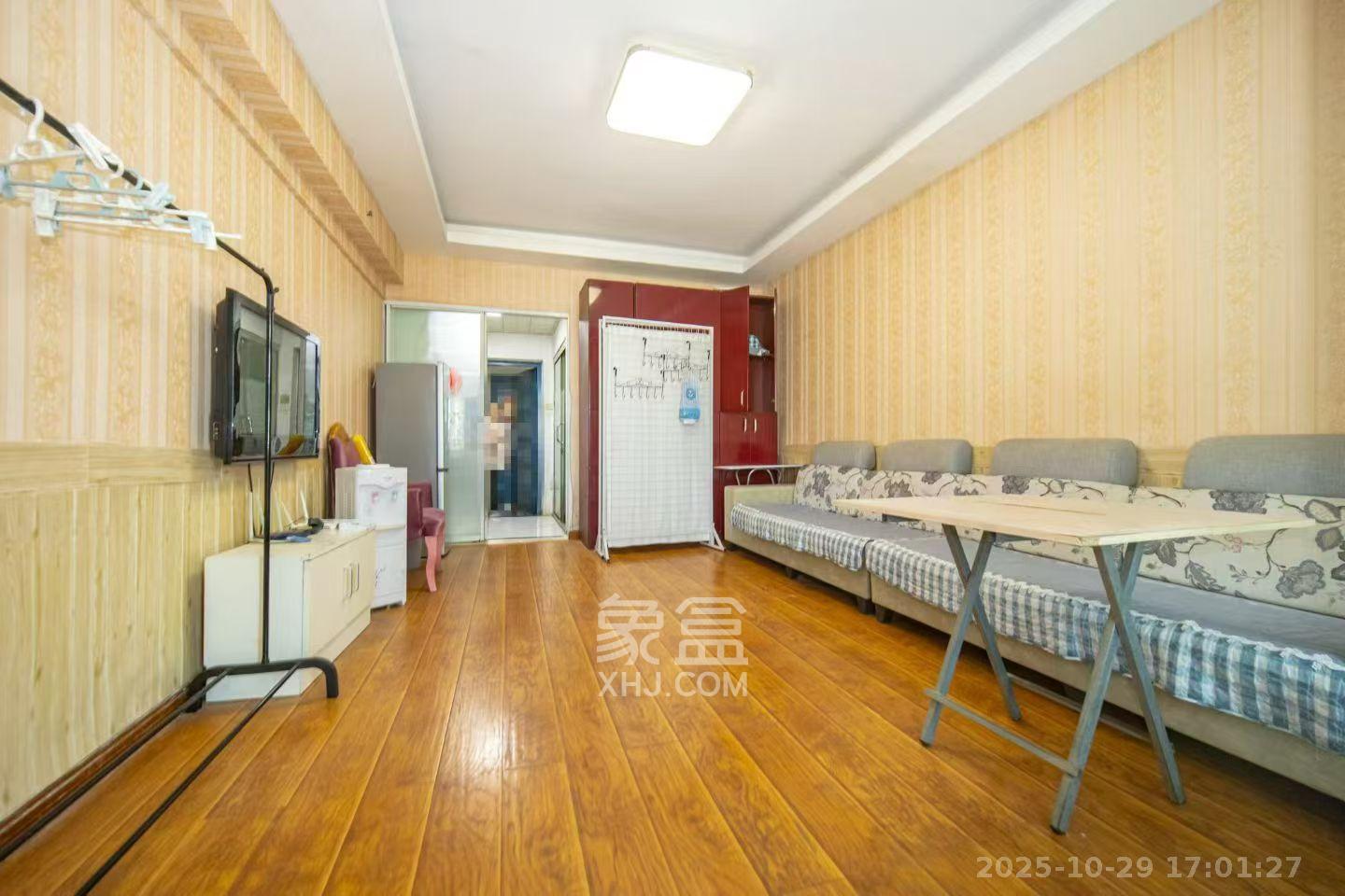 尚都花园城  1室1厅1卫    1000.0元/月 尚都花园城  1室1厅1卫    1000.0元/月室内图