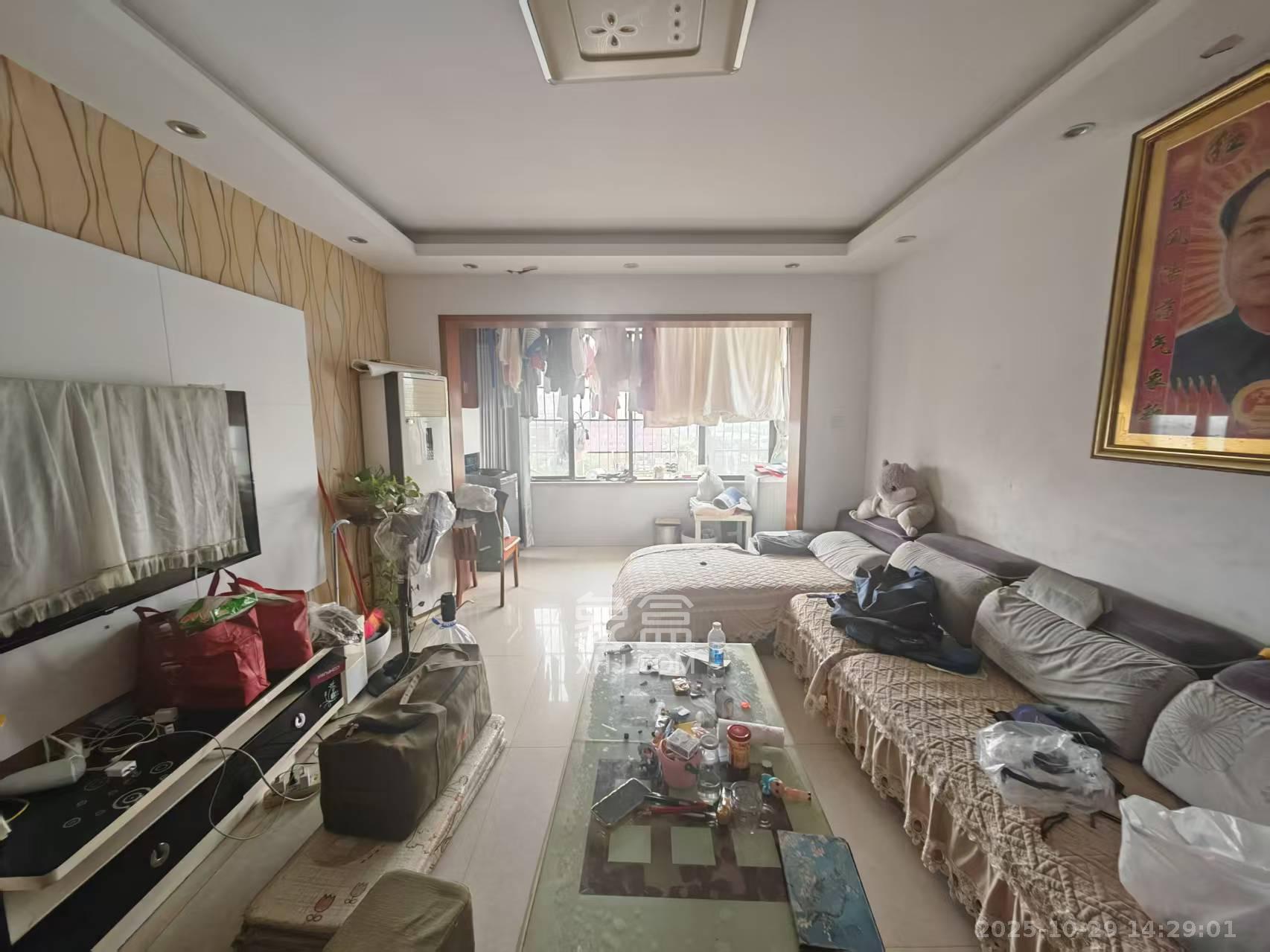 麓枫和苑  2室1厅1卫    2400.0元/月 麓枫和苑  2室1厅1卫    2400.0元/月户型图